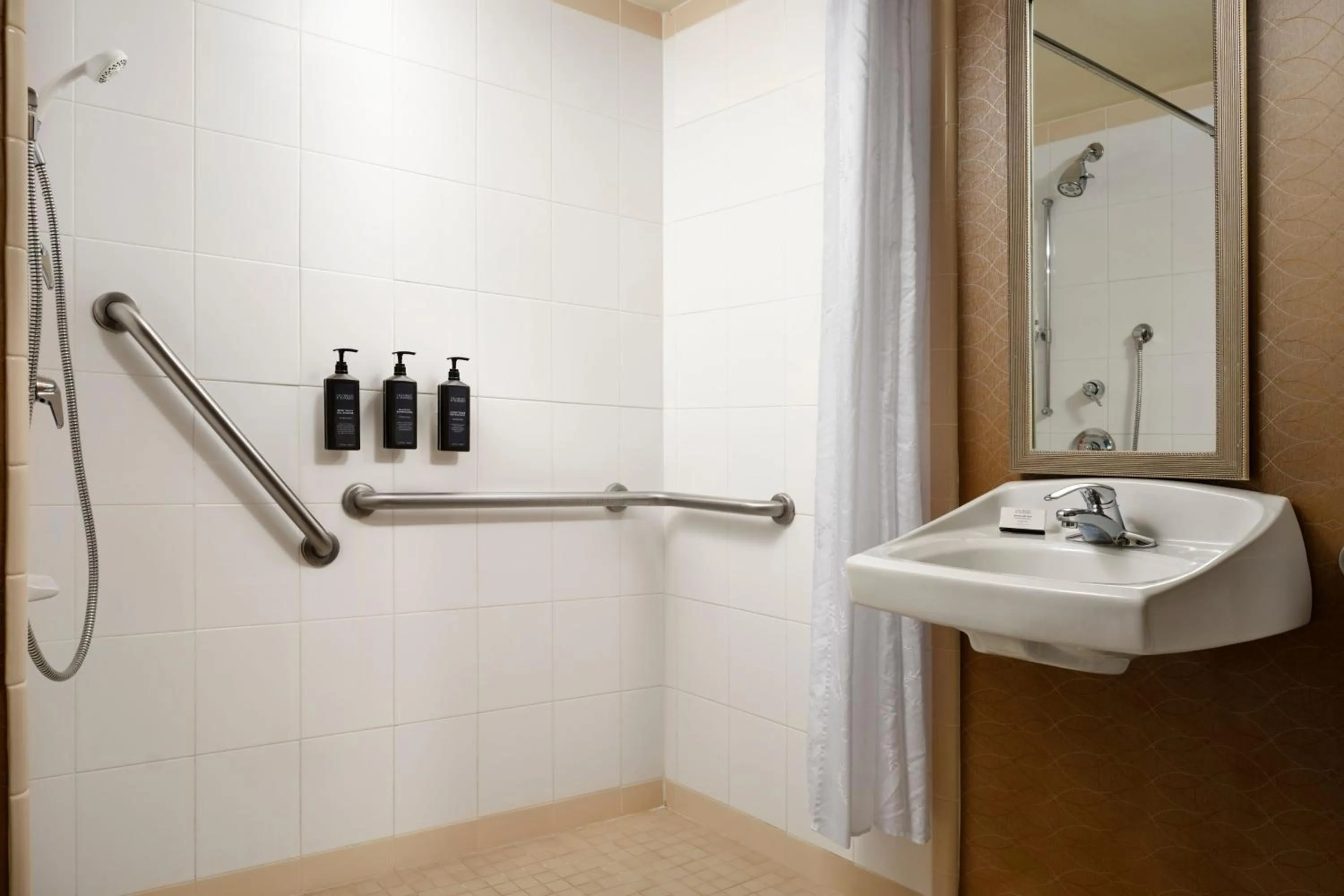 Bathroom in Sheraton Myrtle Beach