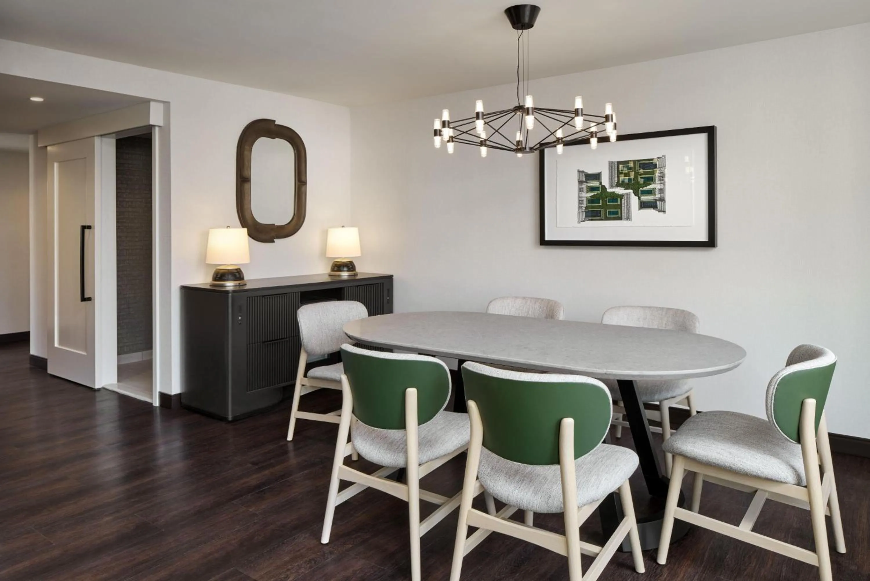 Photo of the whole room in Hyatt Regency Washington on Capitol Hill