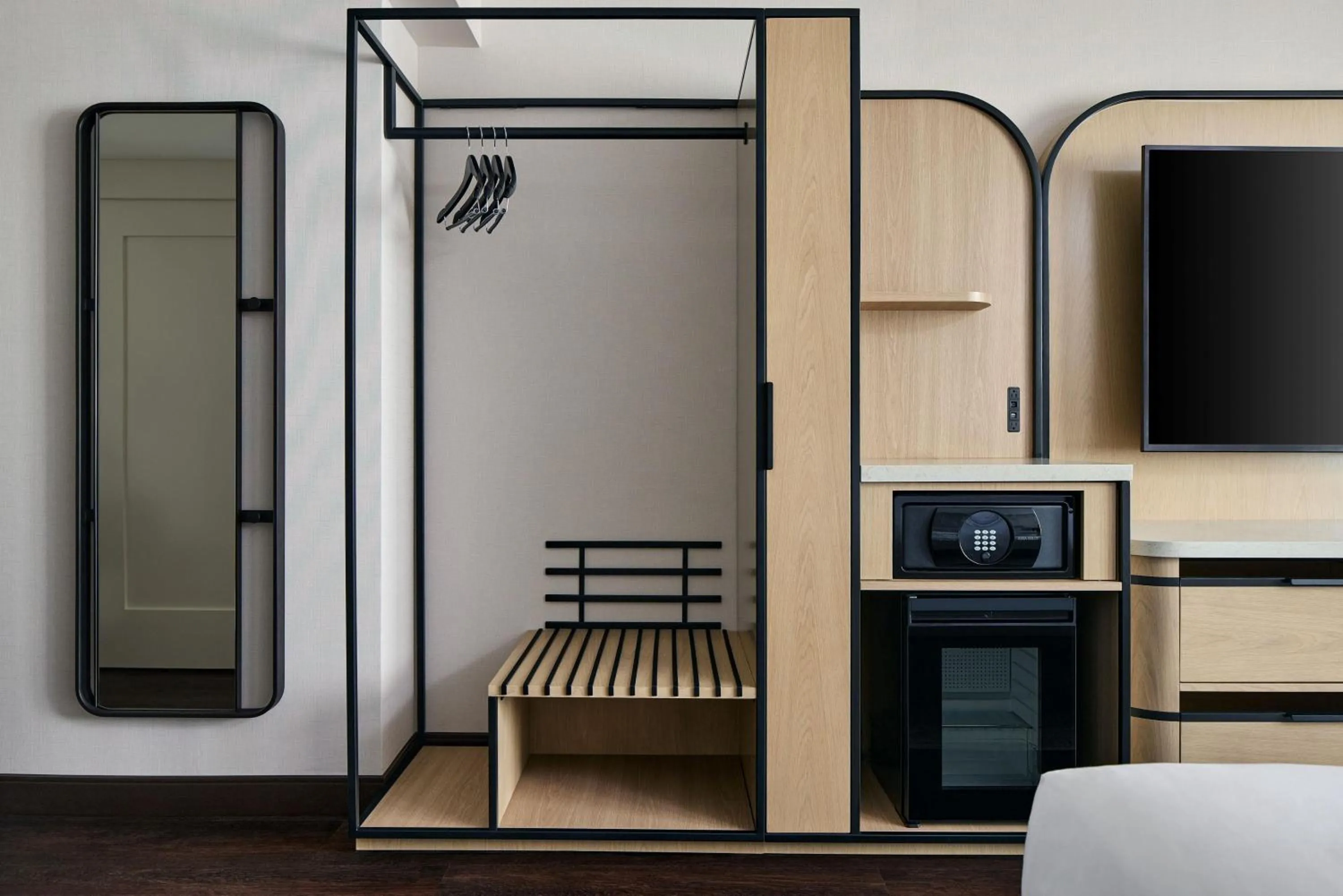 wardrobe, Bed in Hyatt Regency Washington on Capitol Hill