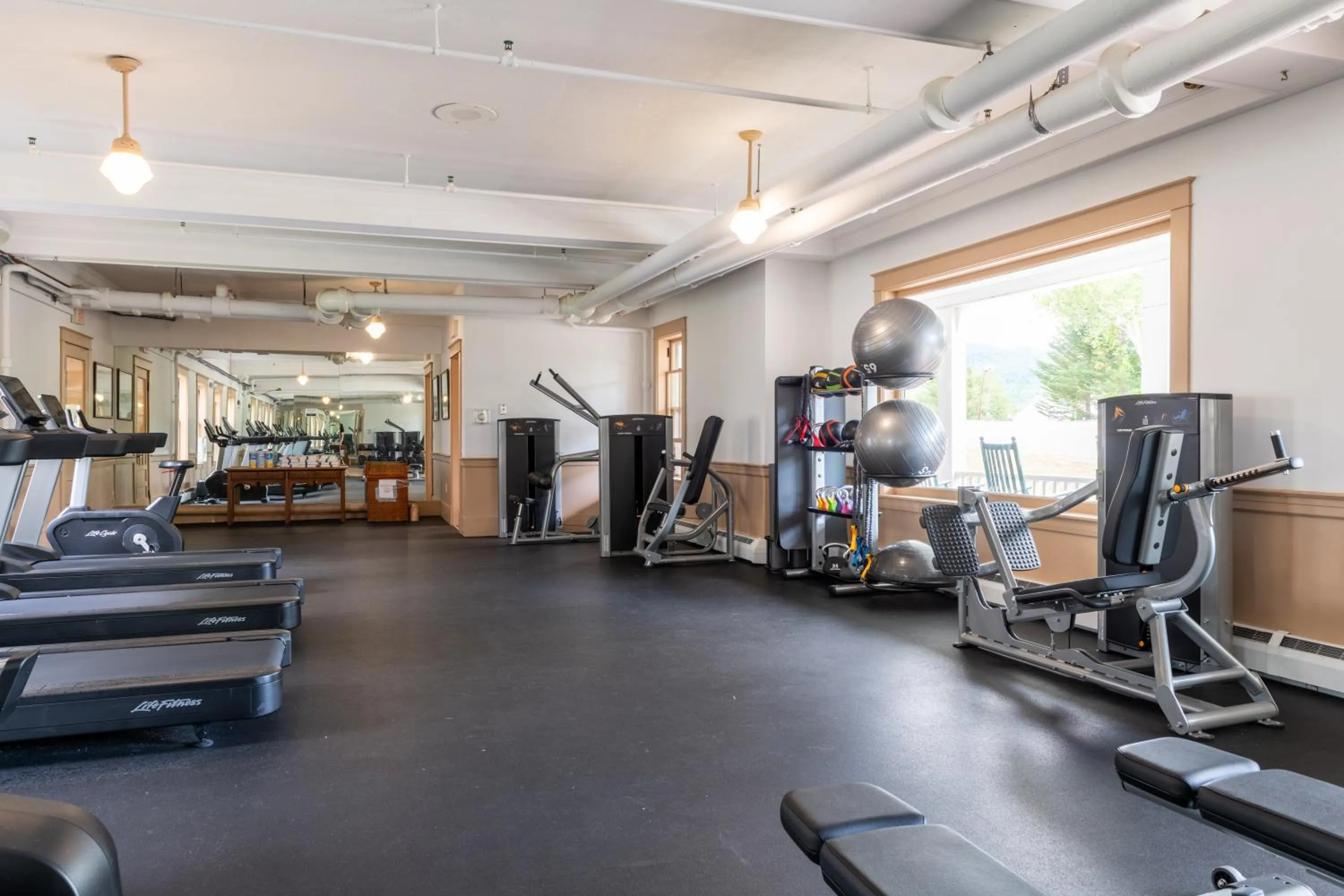Fitness centre/facilities in Eagle Mountain House and Golf Club