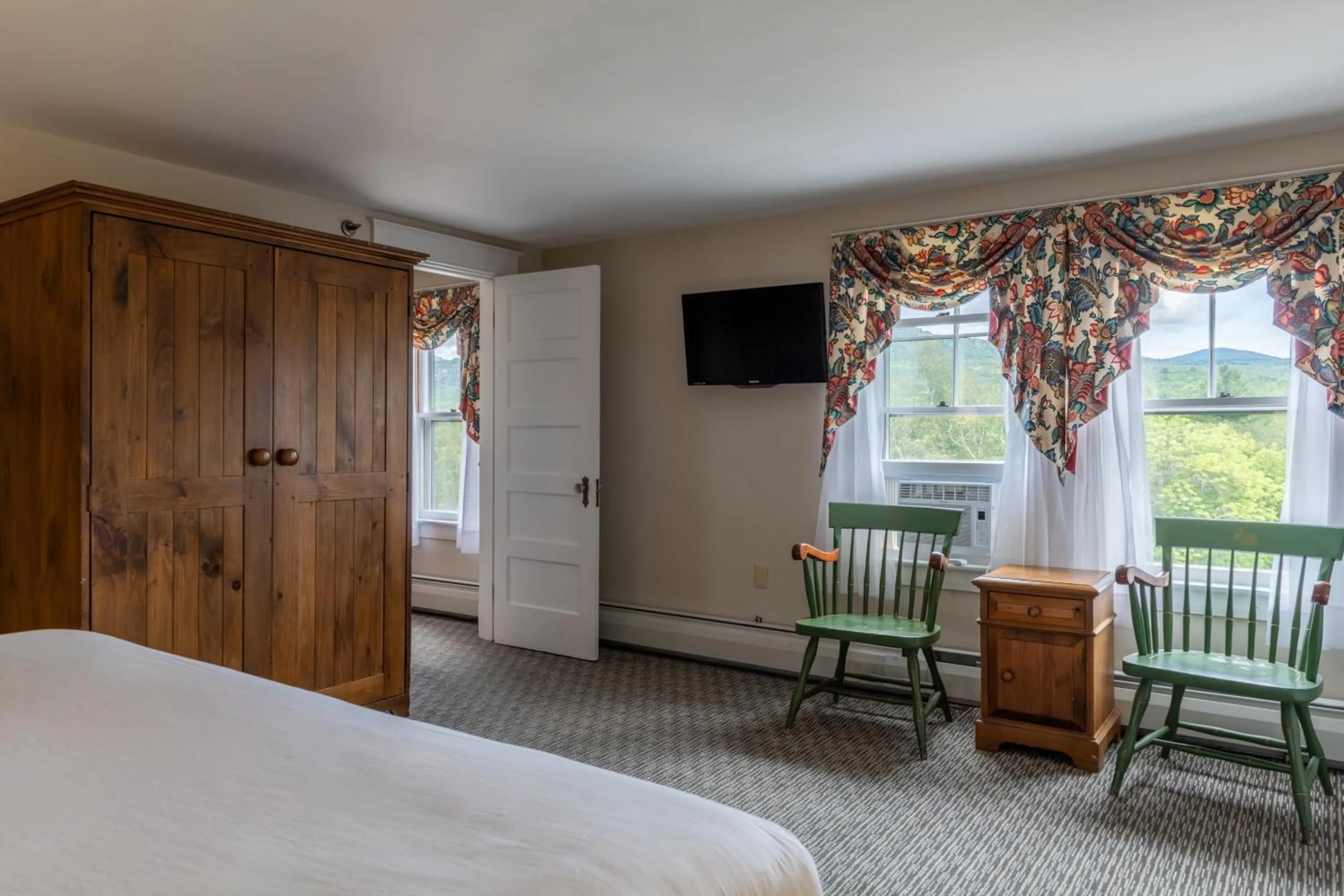 Bedroom, Bed in Eagle Mountain House and Golf Club