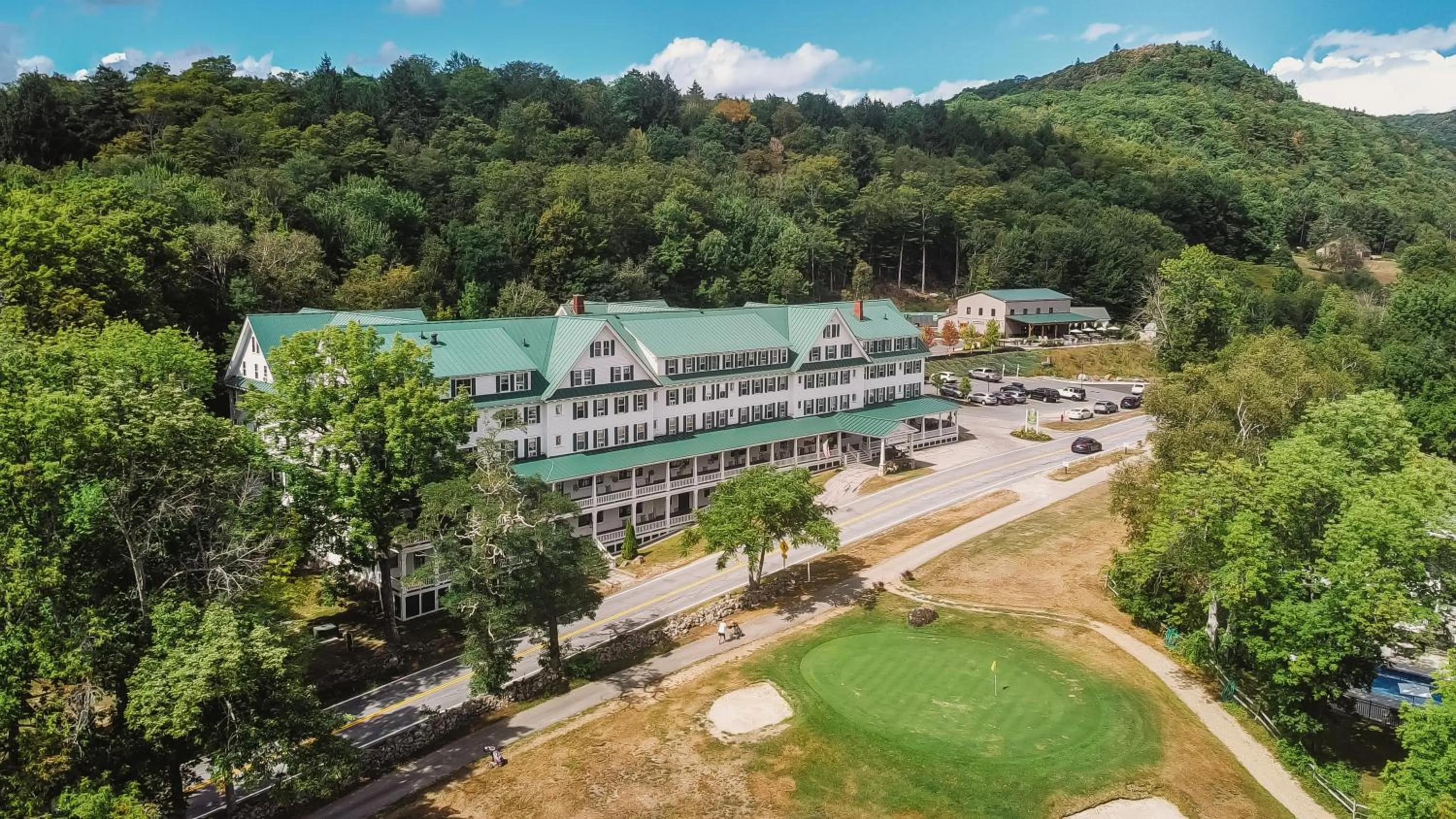 Property building in Eagle Mountain House and Golf Club