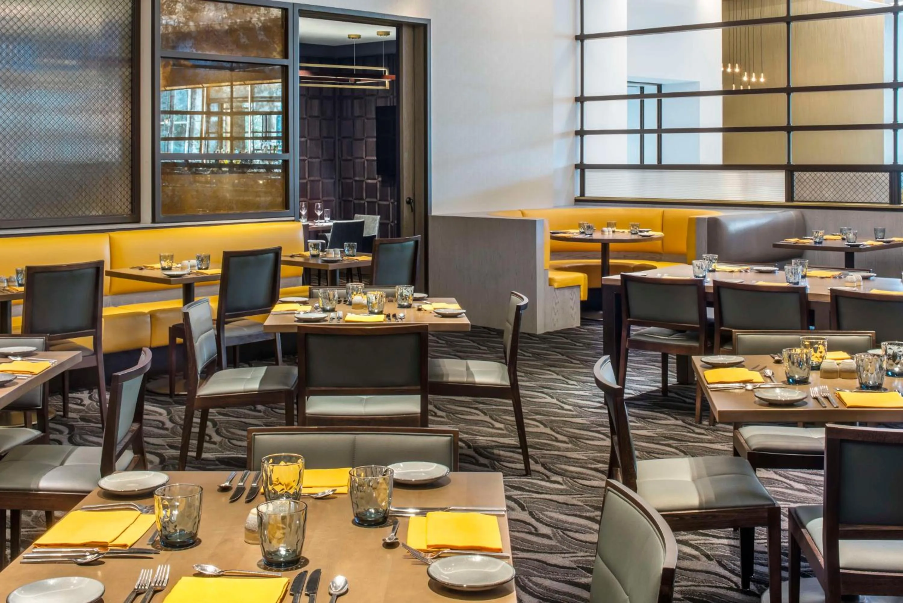 Restaurant/places to eat in Hyatt Regency McCormick Place Chicago