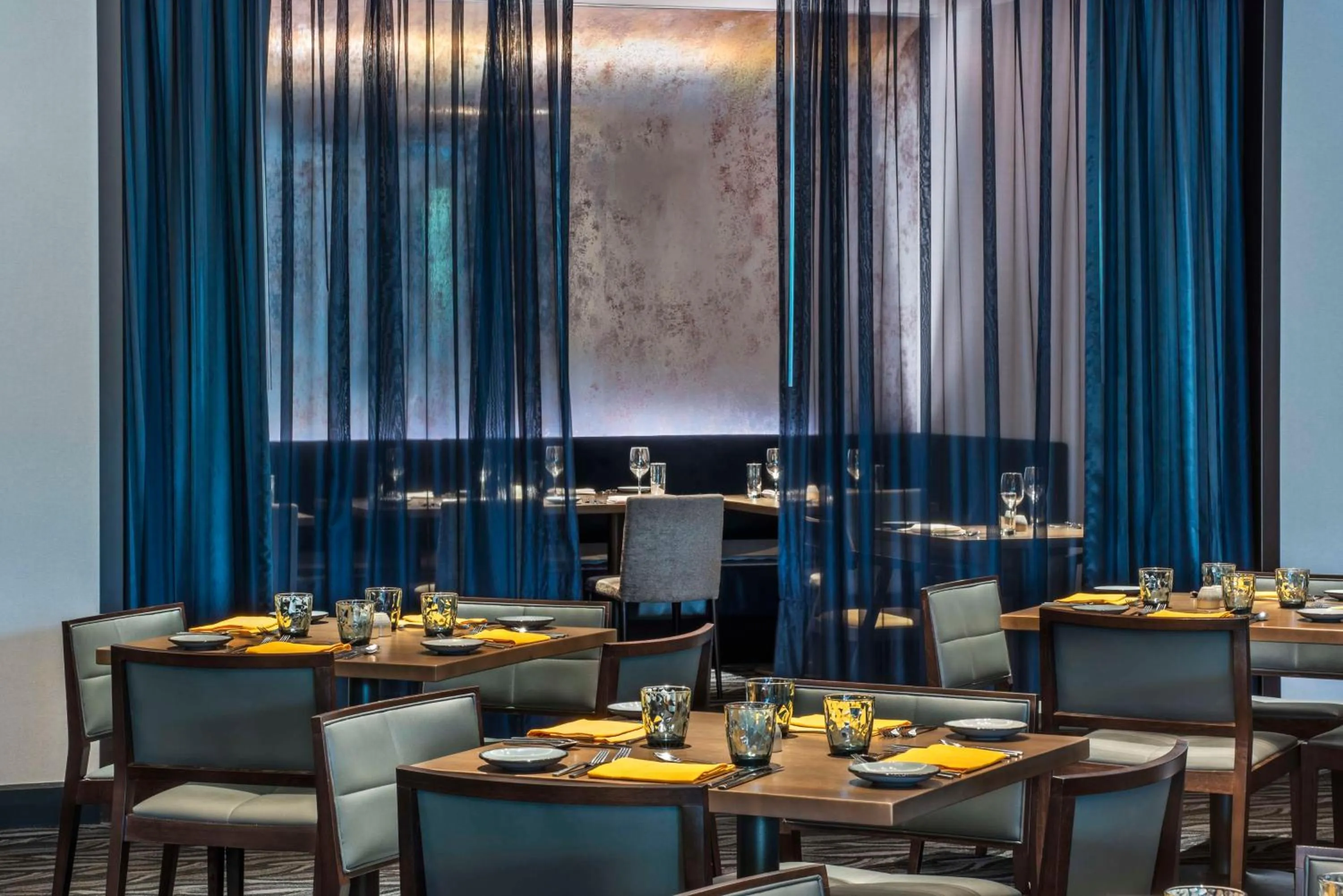 Restaurant/places to eat in Hyatt Regency McCormick Place Chicago