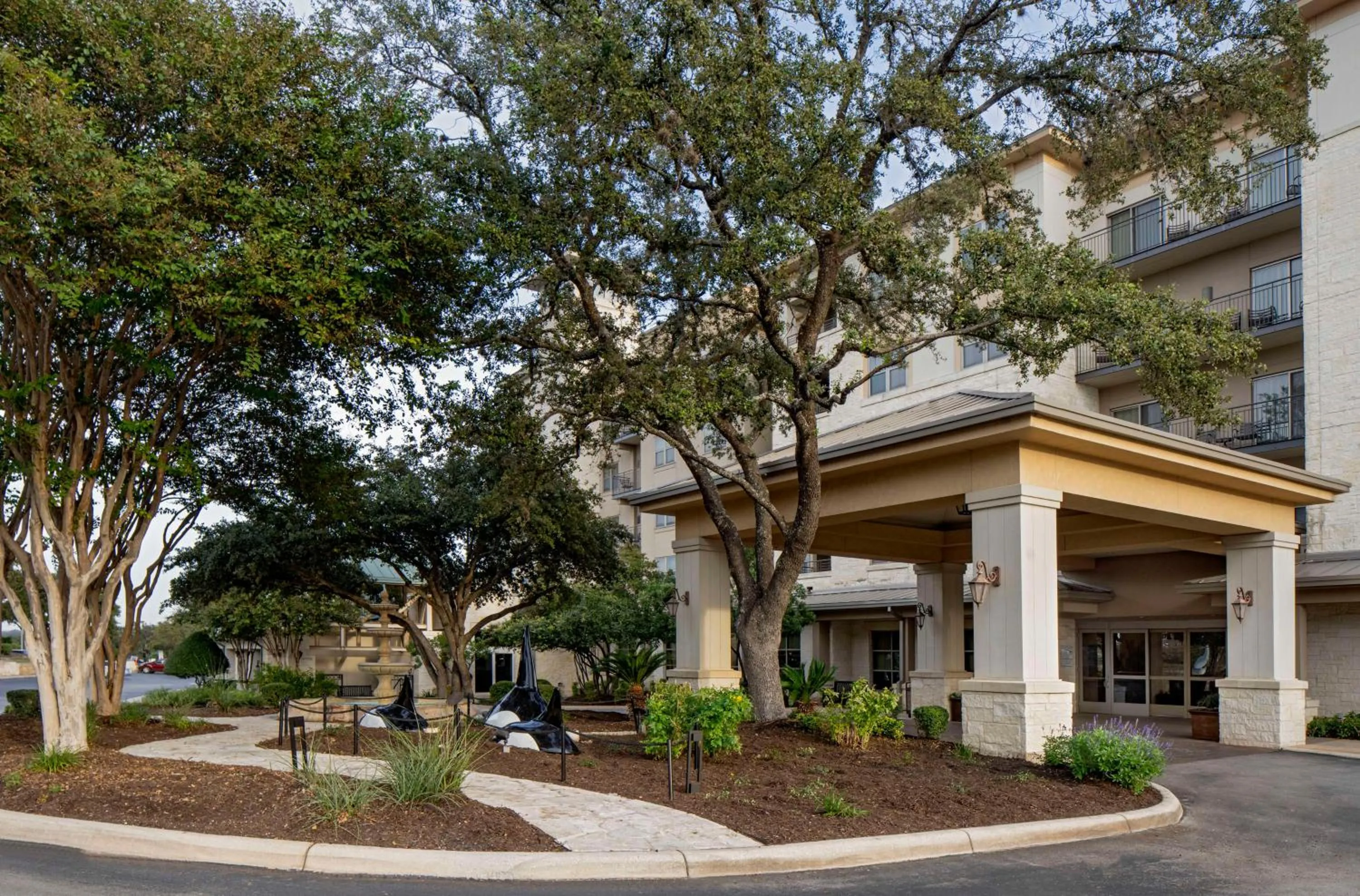 Property building in Hilton San Antonio Hill Country