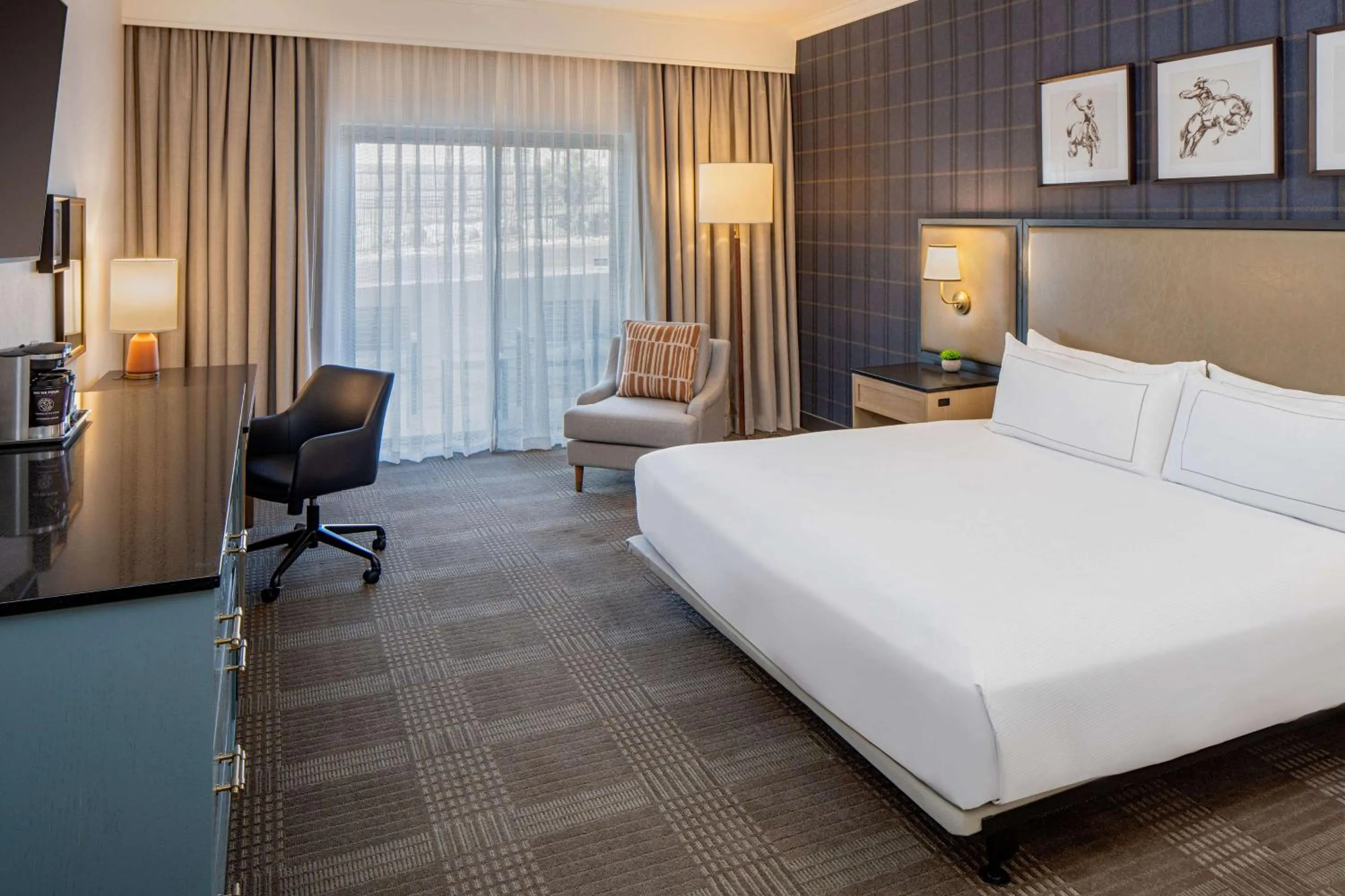 Bed in Hilton San Antonio Hill Country