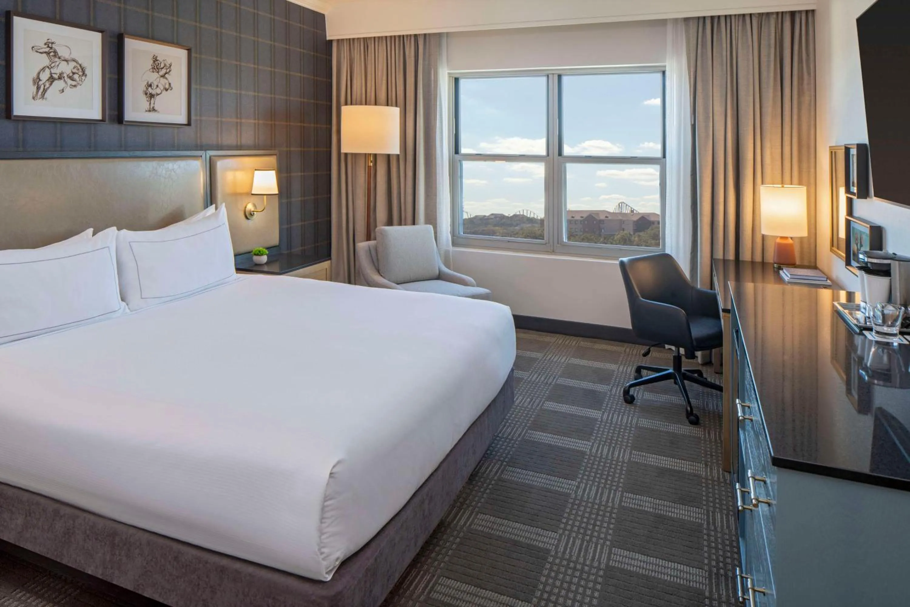 Bedroom, Bed in Hilton San Antonio Hill Country