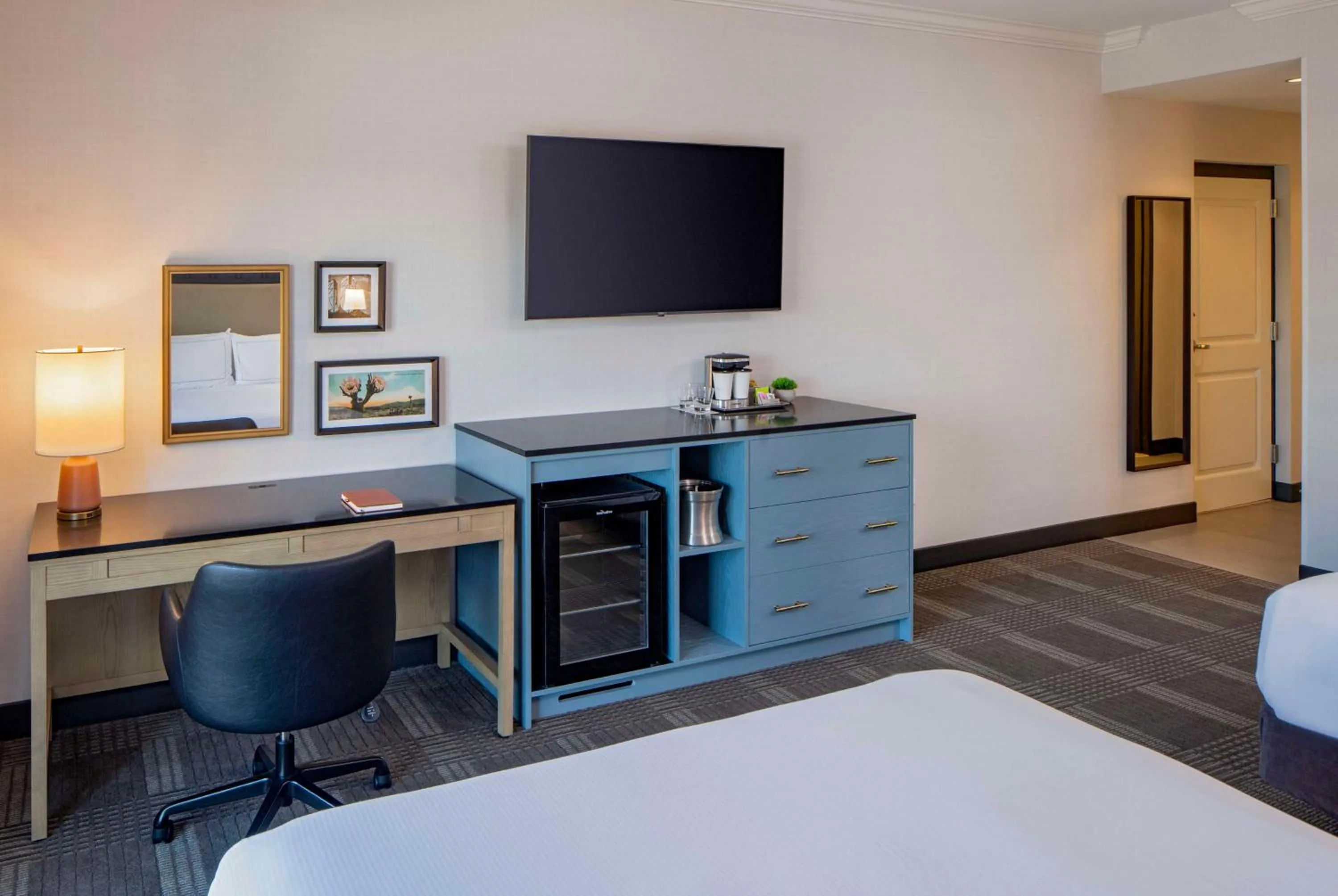 Bed in Hilton San Antonio Hill Country