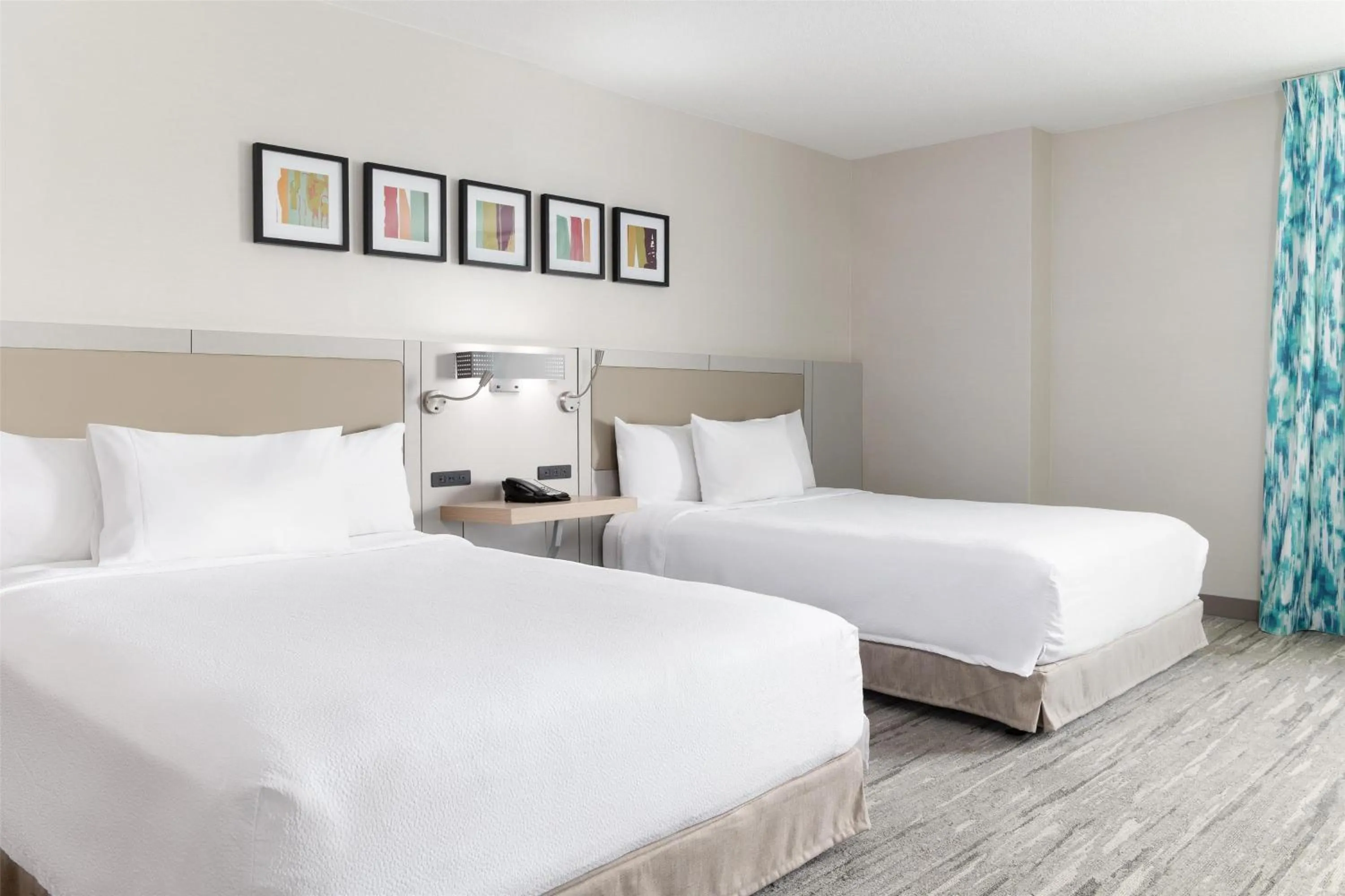 Bed in Hilton Garden Inn Hanover Arundel Mills, MD