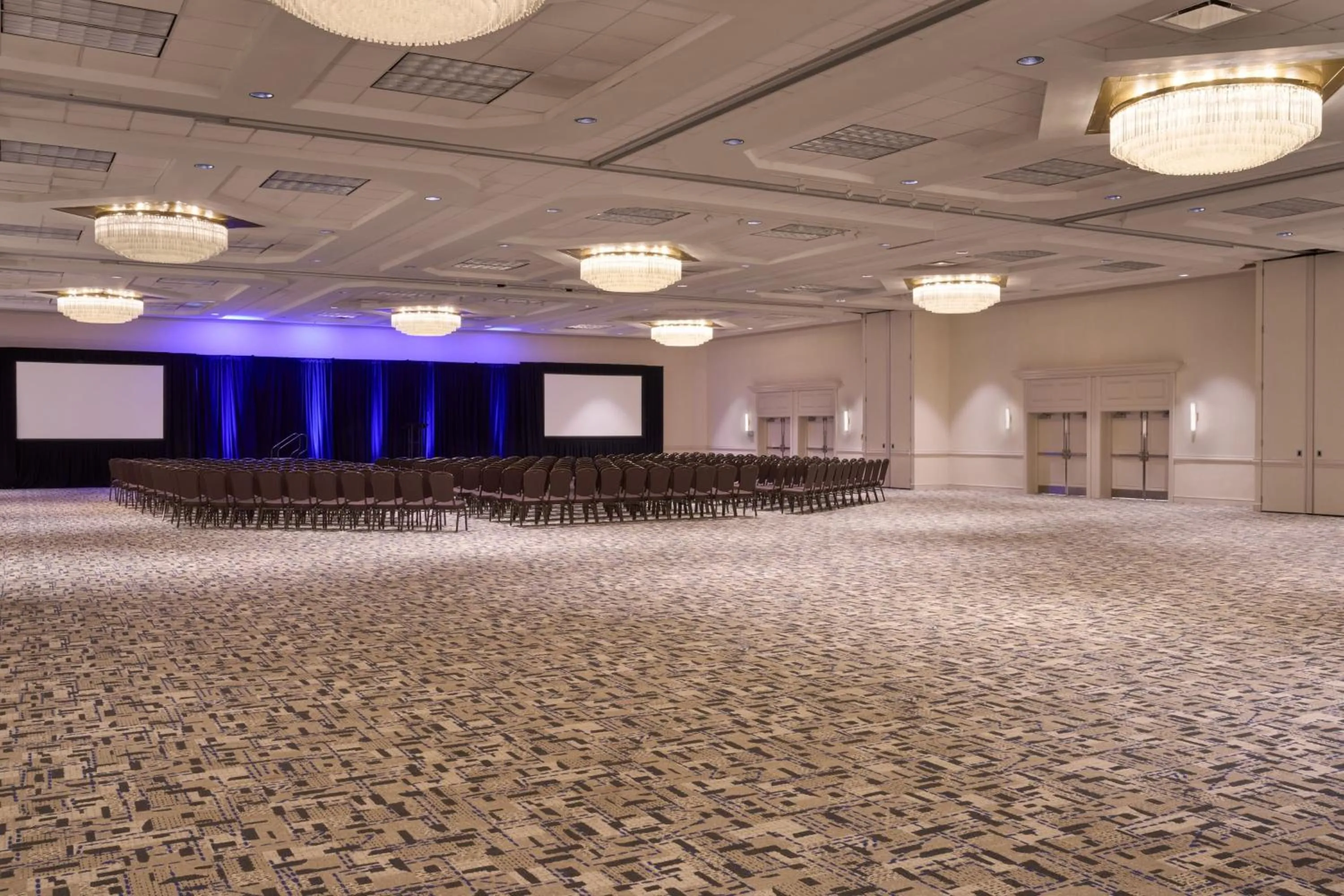 Meeting/conference room in Sheraton Pittsburgh Hotel at Station Square