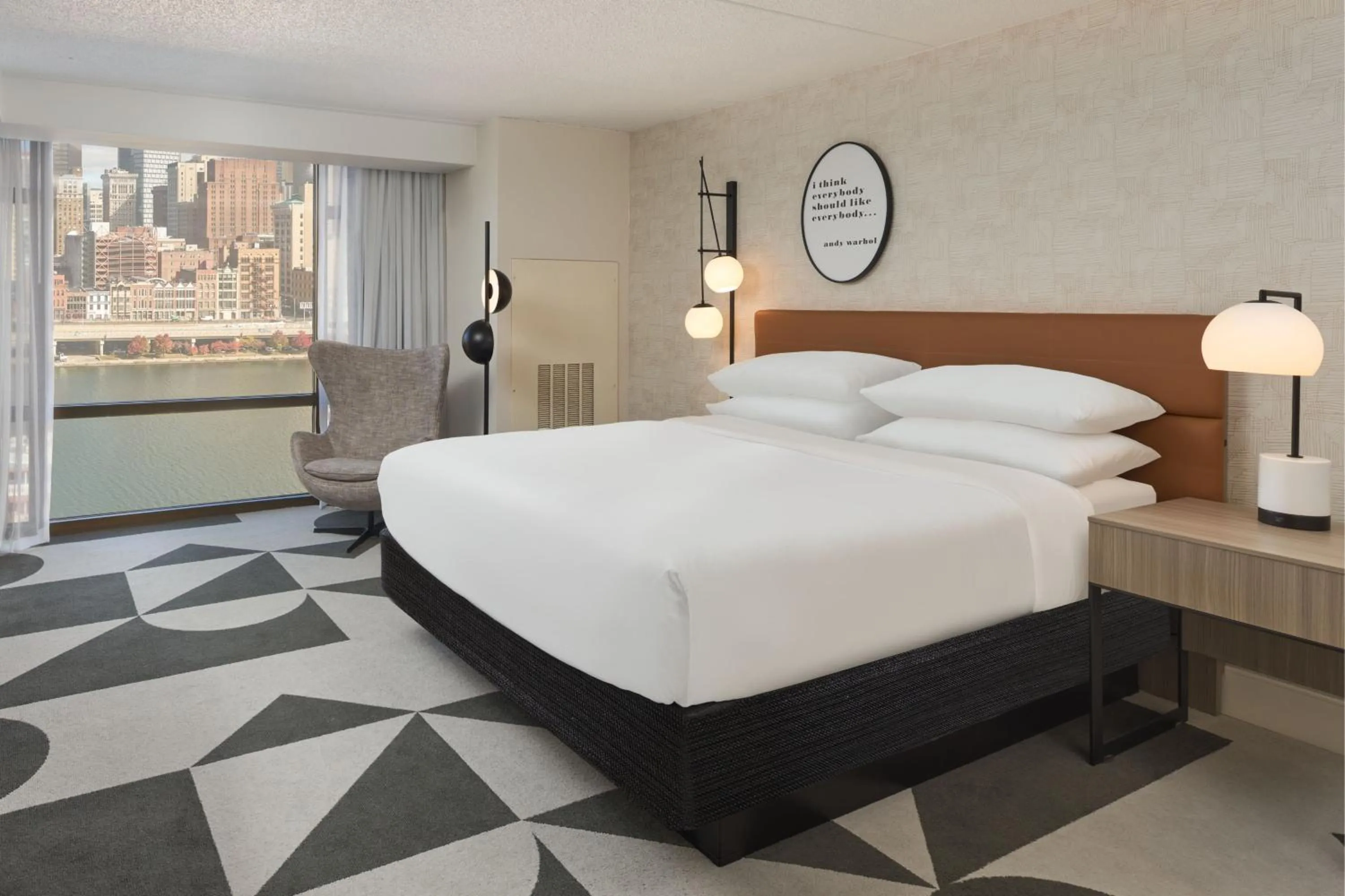 Photo of the whole room, Bed in Sheraton Pittsburgh Hotel at Station Square