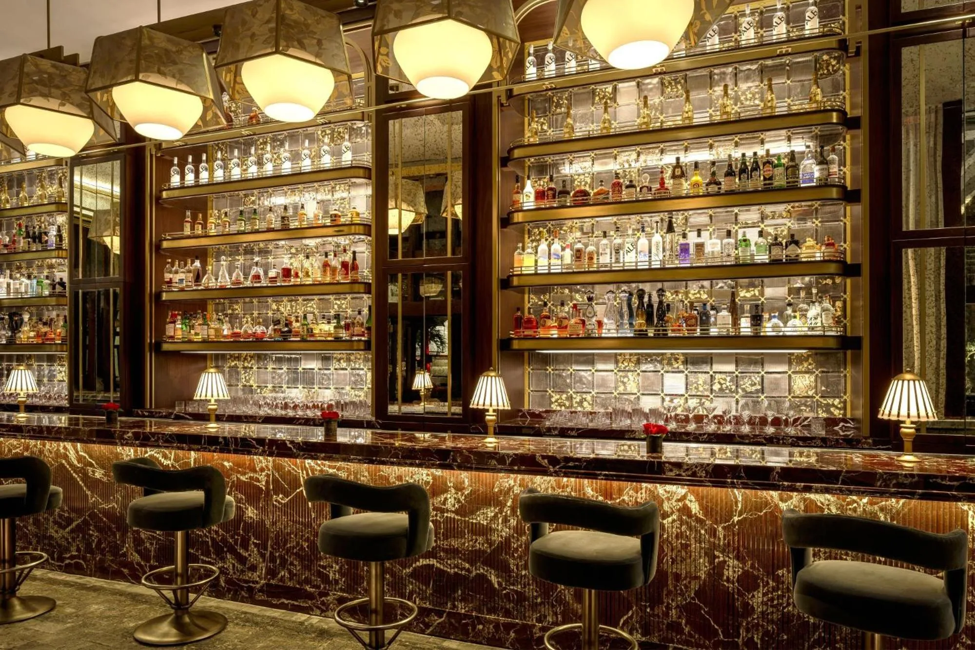 Lounge or bar in The Setai, Miami Beach