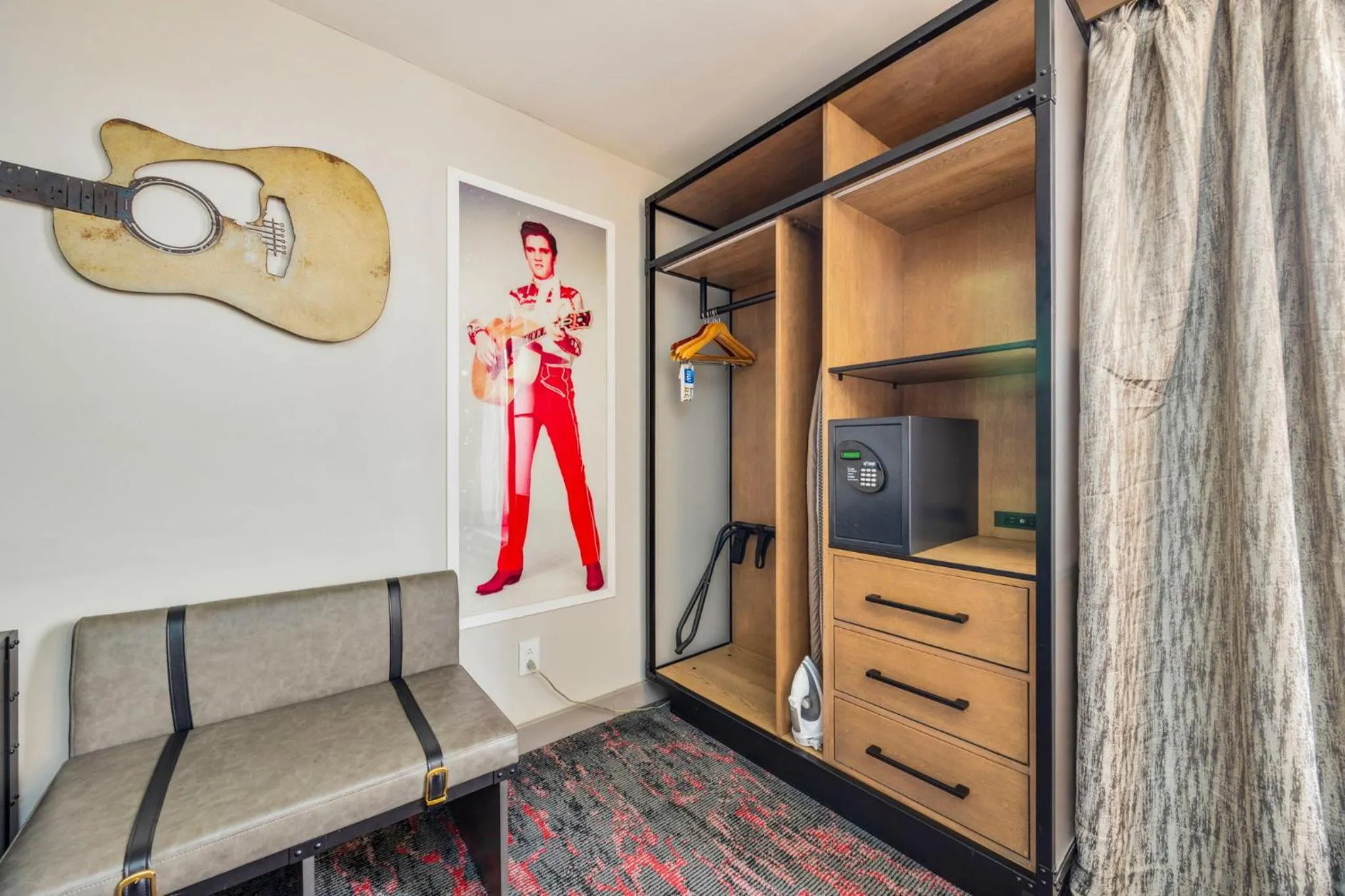 Property building in Best Western Downtown PLUS Music Row