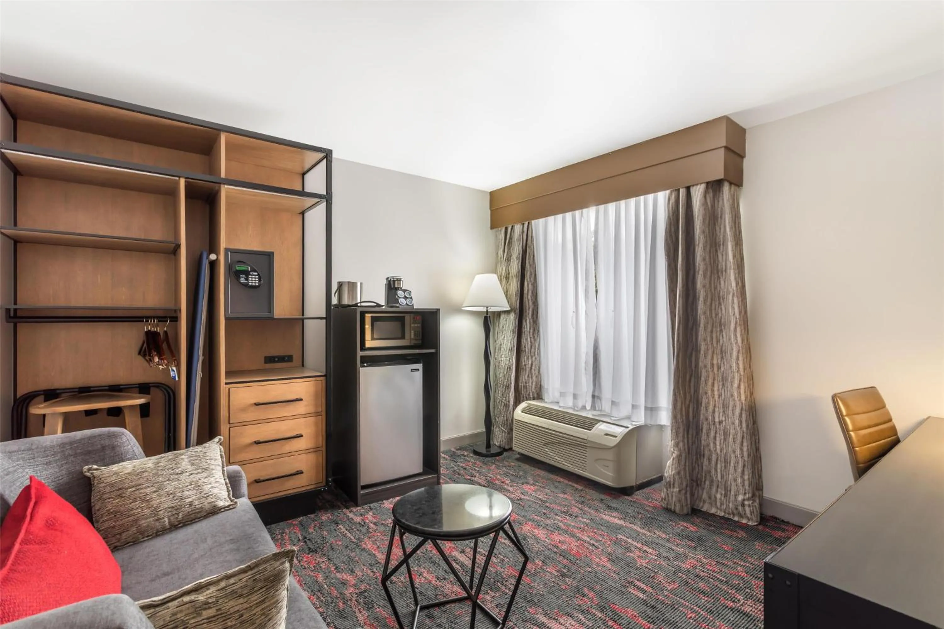 Bedroom, Bed in Best Western Downtown PLUS Music Row