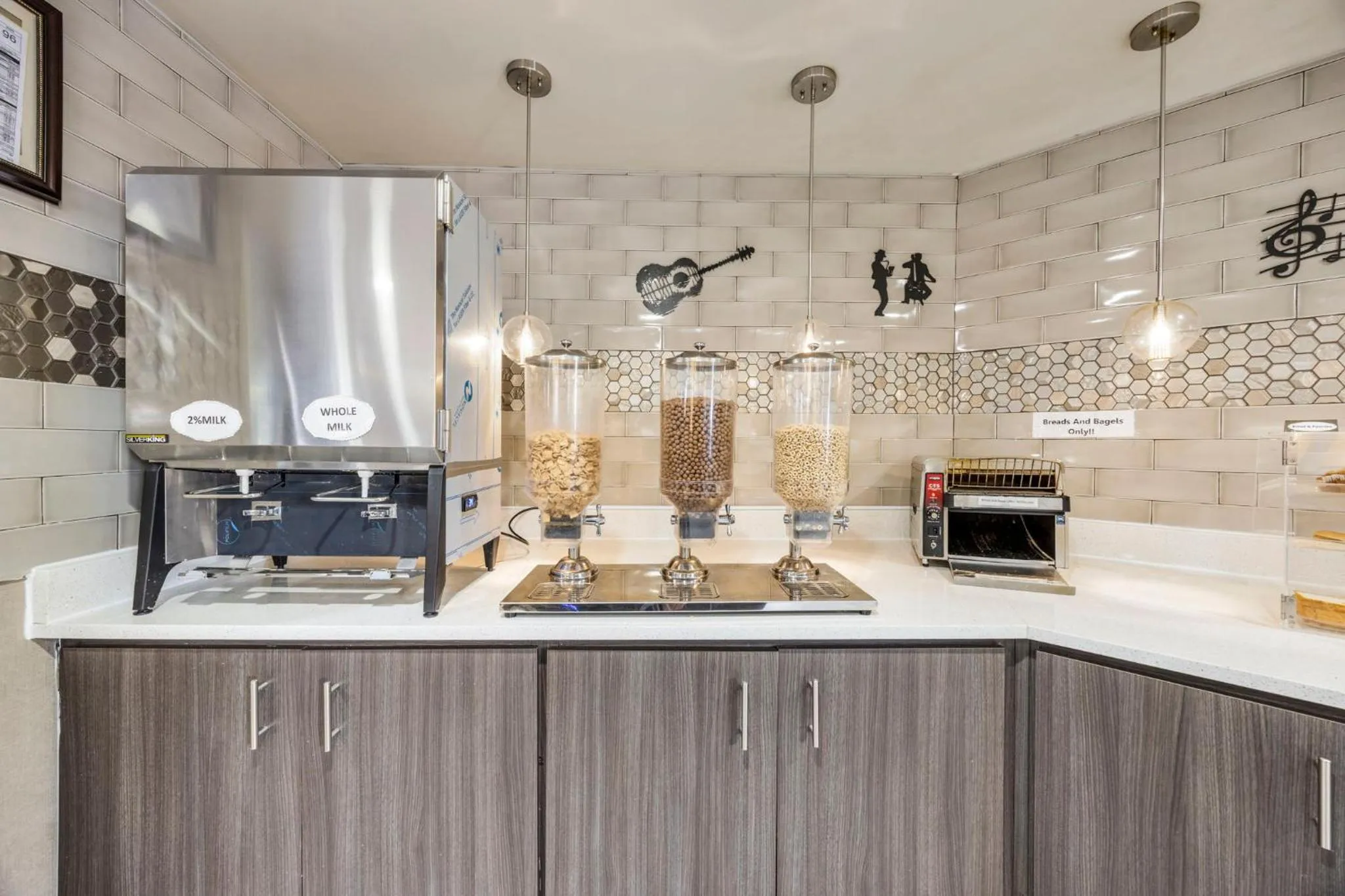 Breakfast in Best Western Downtown PLUS Music Row