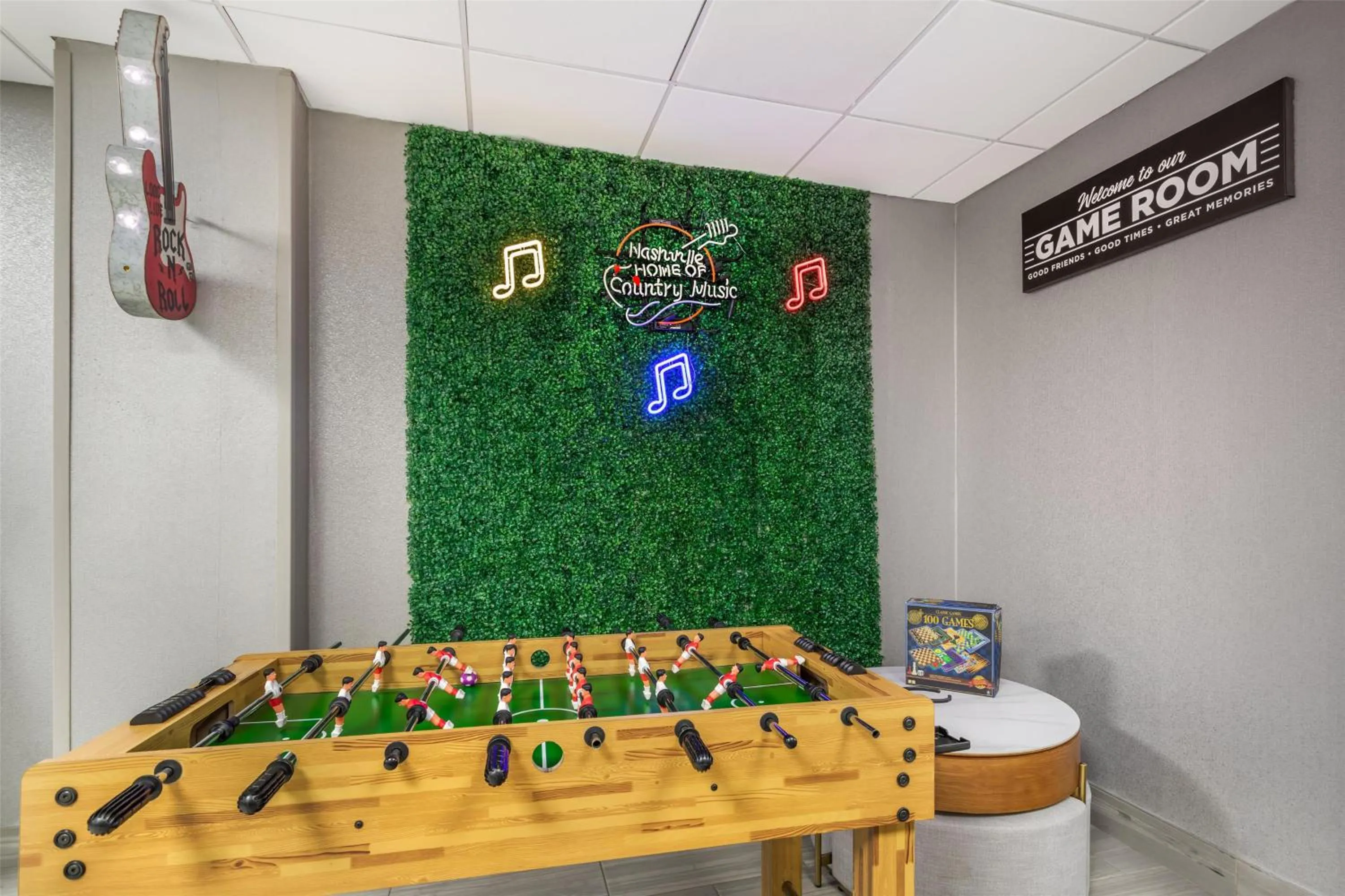 Property building in Best Western Downtown PLUS Music Row