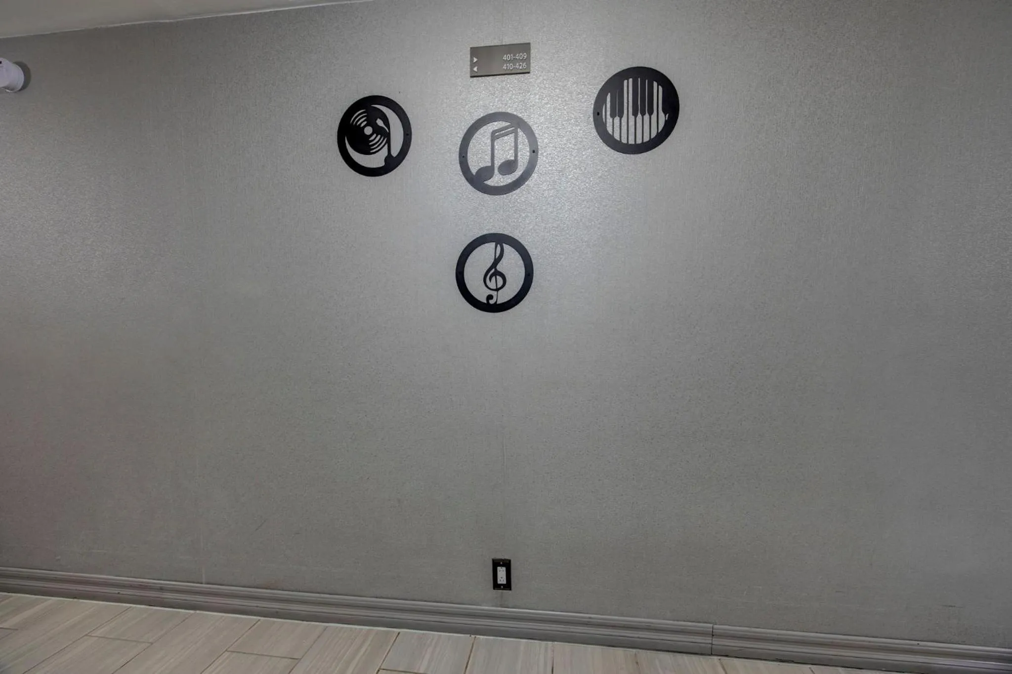 Property building in Best Western Downtown PLUS Music Row