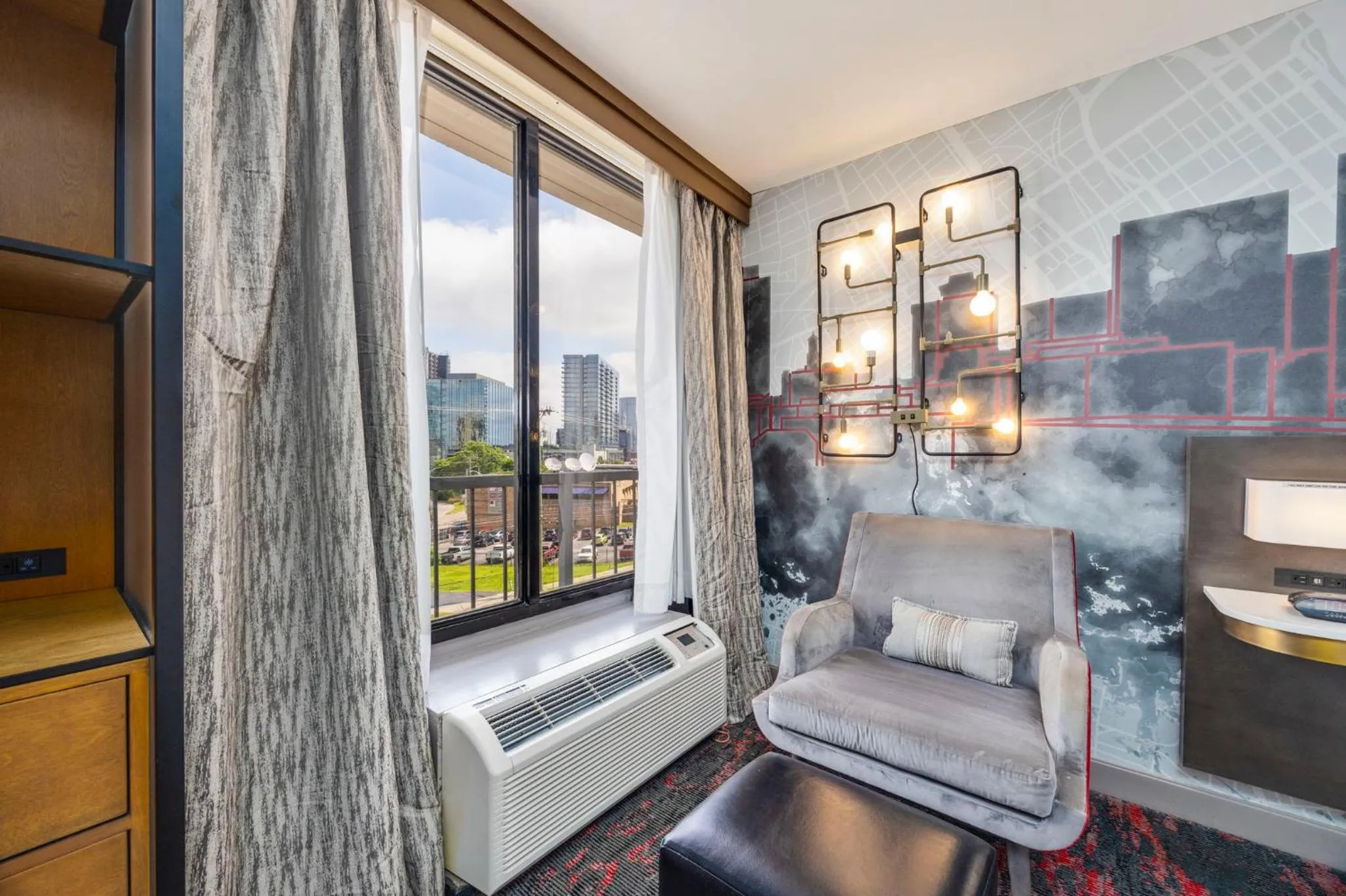 Property building in Best Western Downtown PLUS Music Row