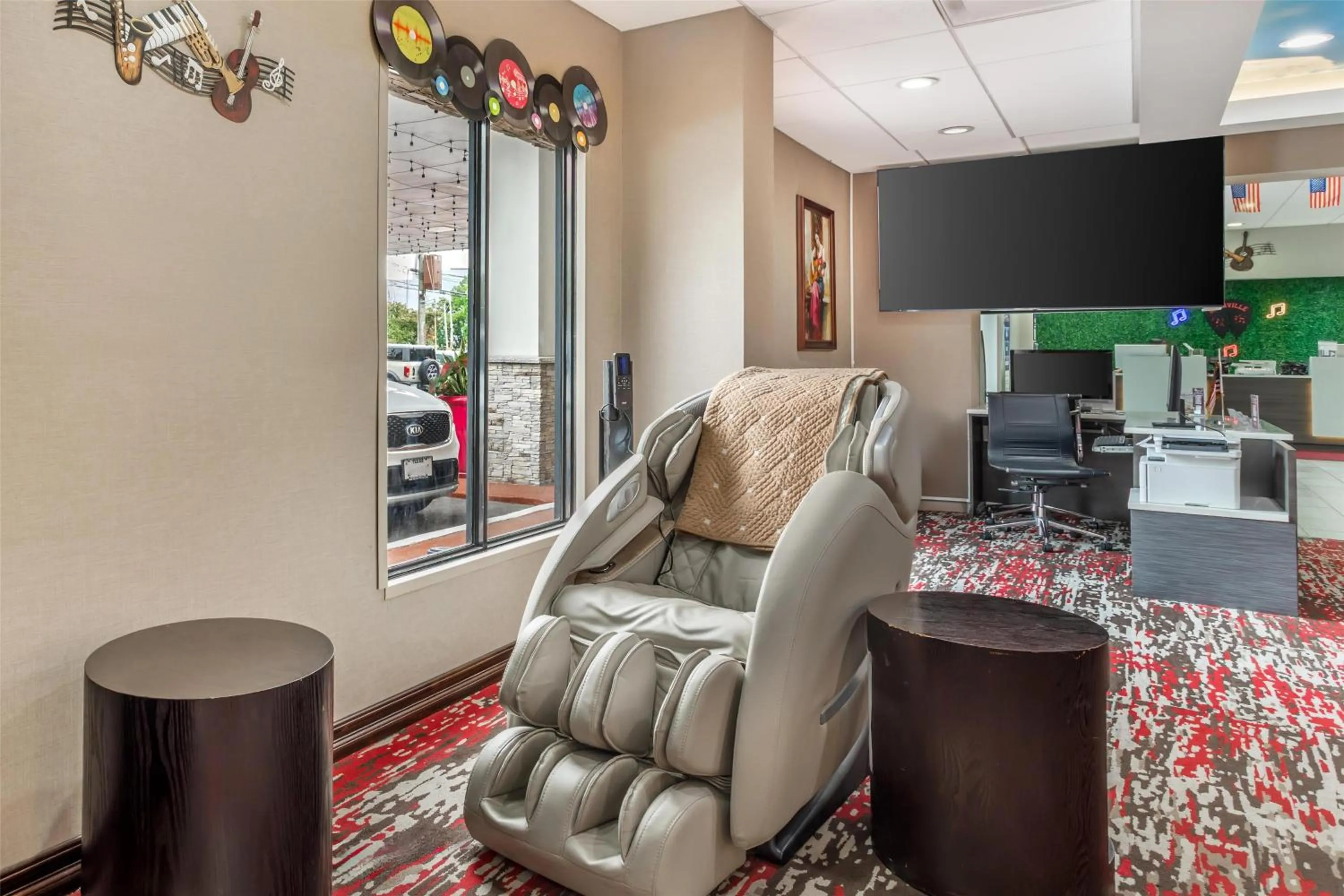 Property building in Best Western Downtown PLUS Music Row