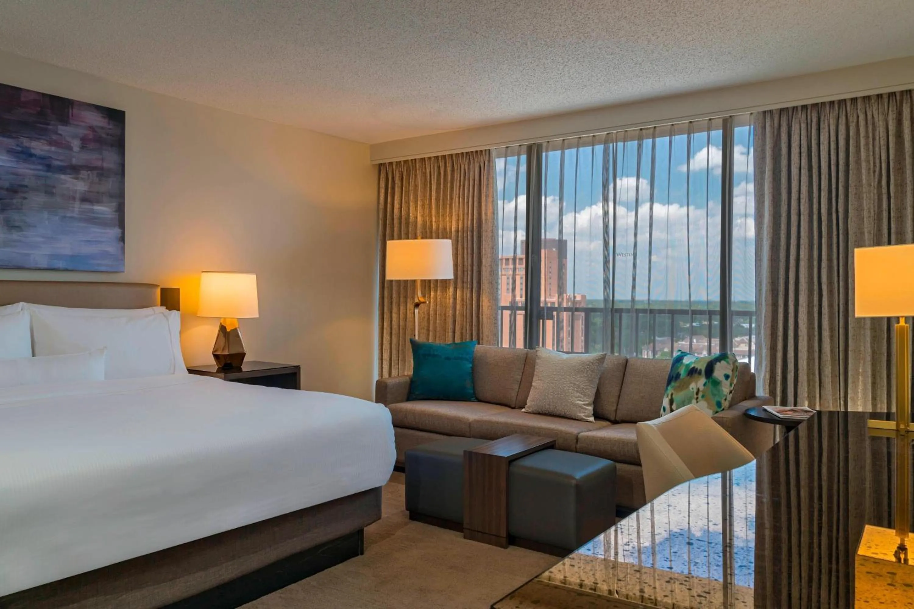 Bedroom, Bed in The Westin Galleria Houston