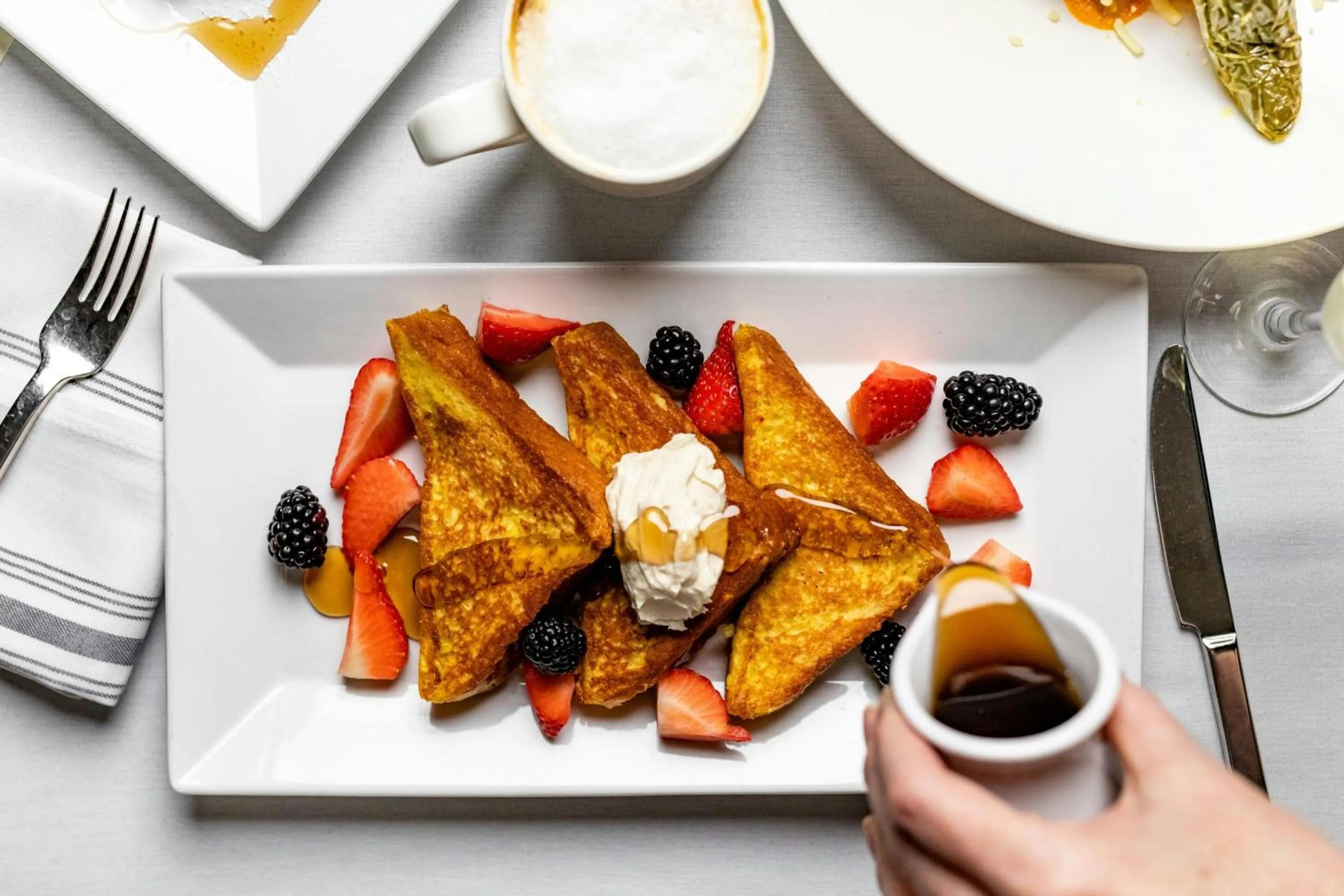 Restaurant/places to eat in The Westin Oaks Houston at the Galleria