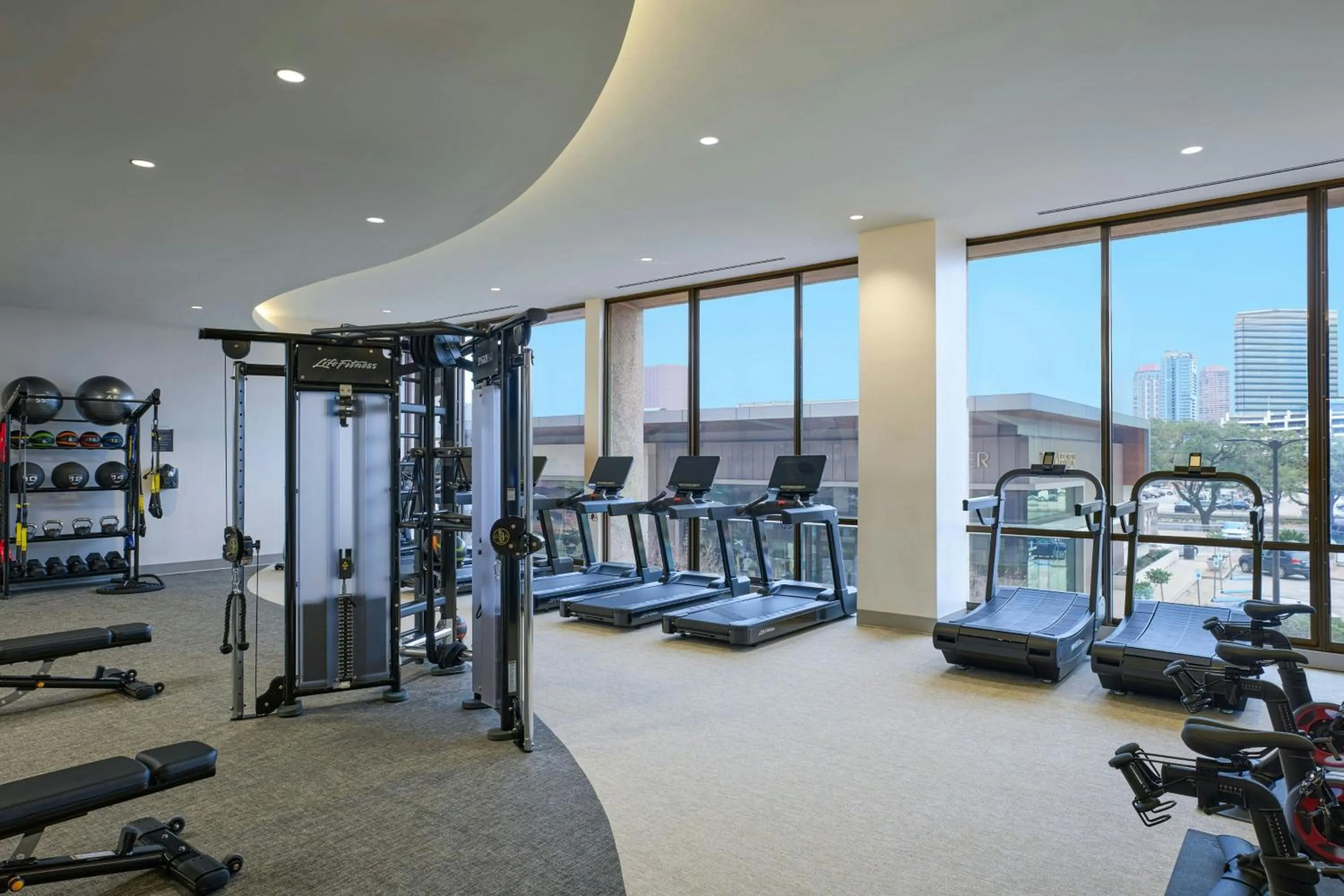Fitness centre/facilities in The Westin Oaks Houston at the Galleria