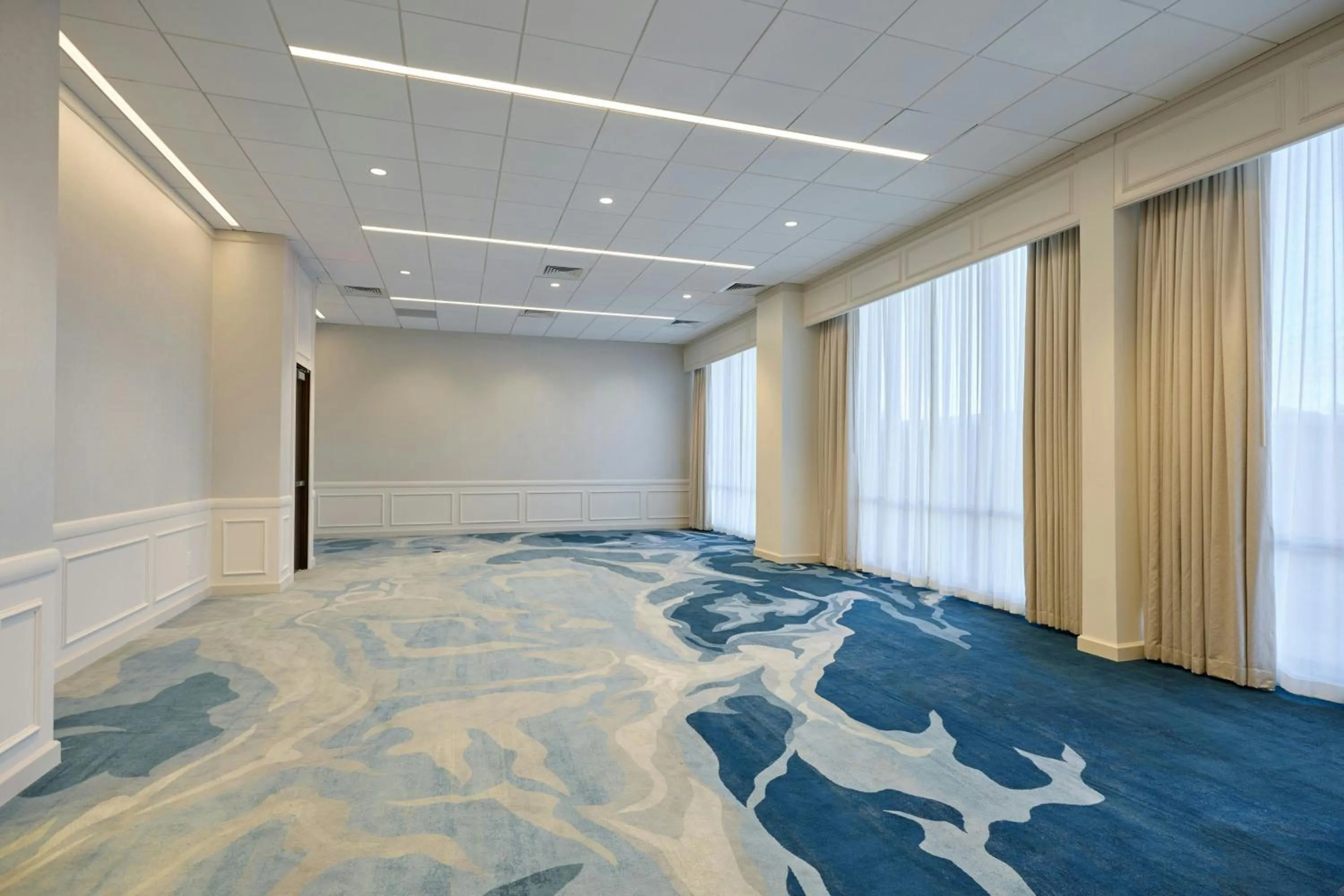 Meeting/conference room in The Westin Oaks Houston at the Galleria