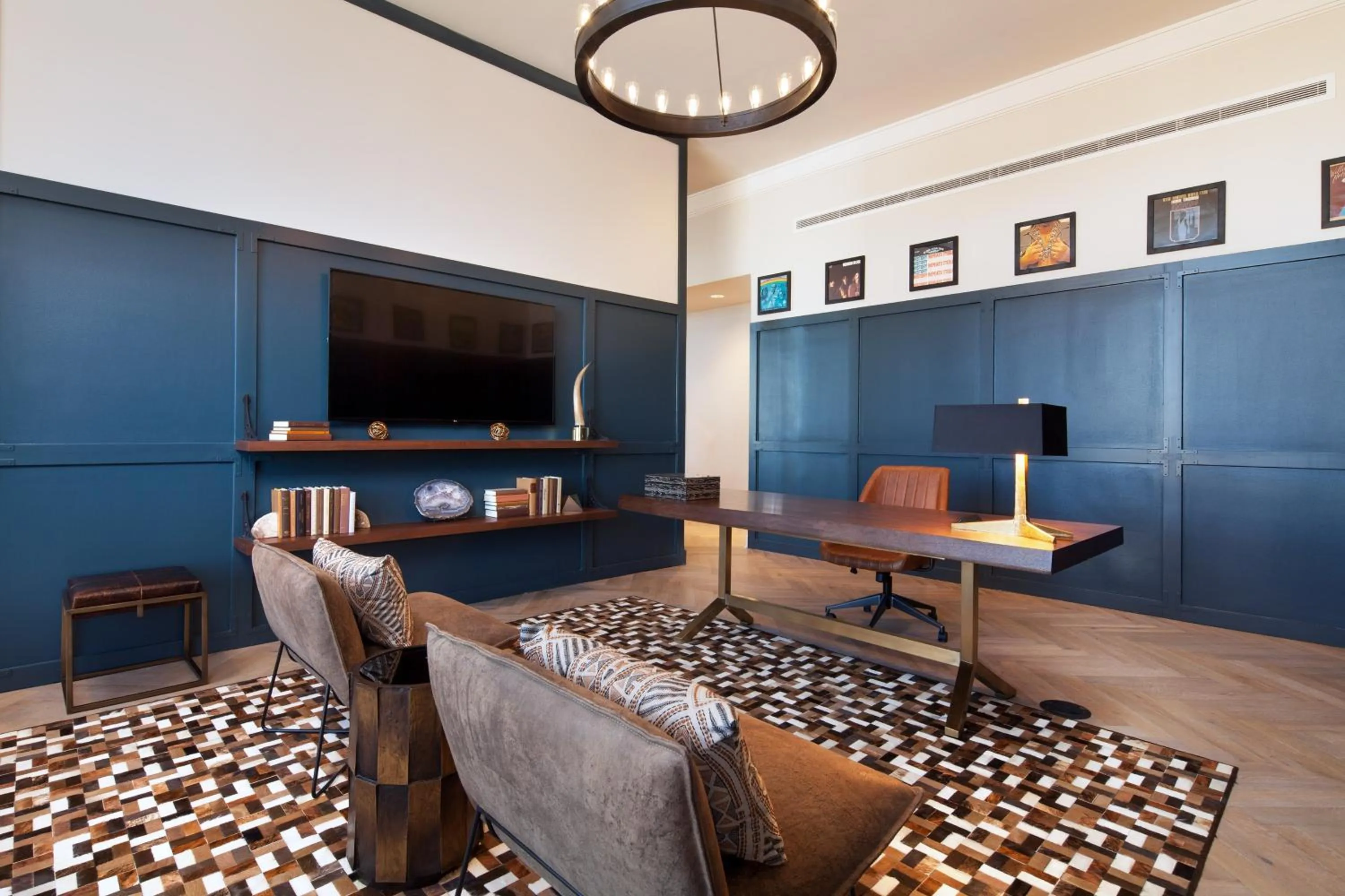 Photo of the whole room in The Westin Oaks Houston at the Galleria