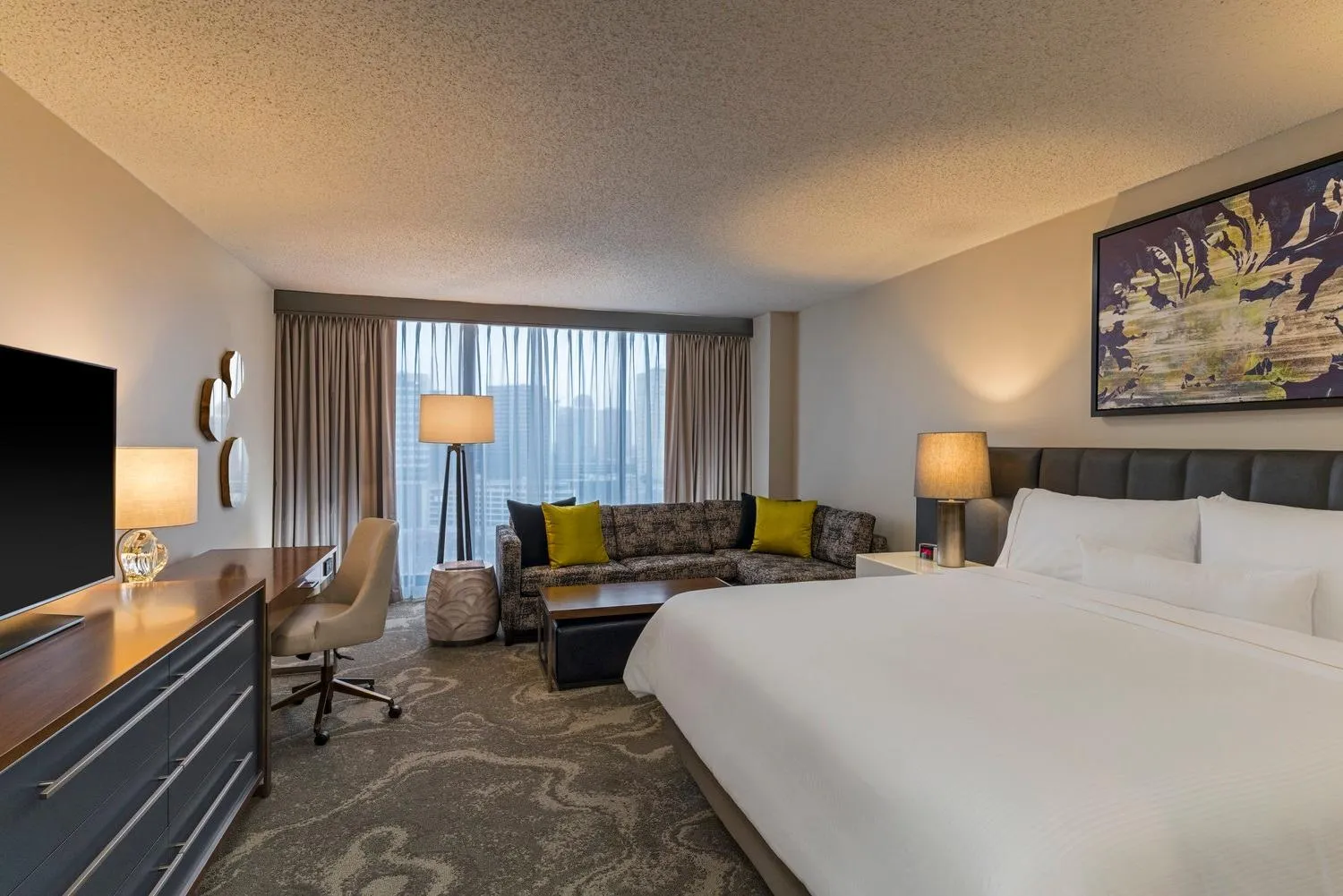 Bed in The Westin Oaks Houston at the Galleria