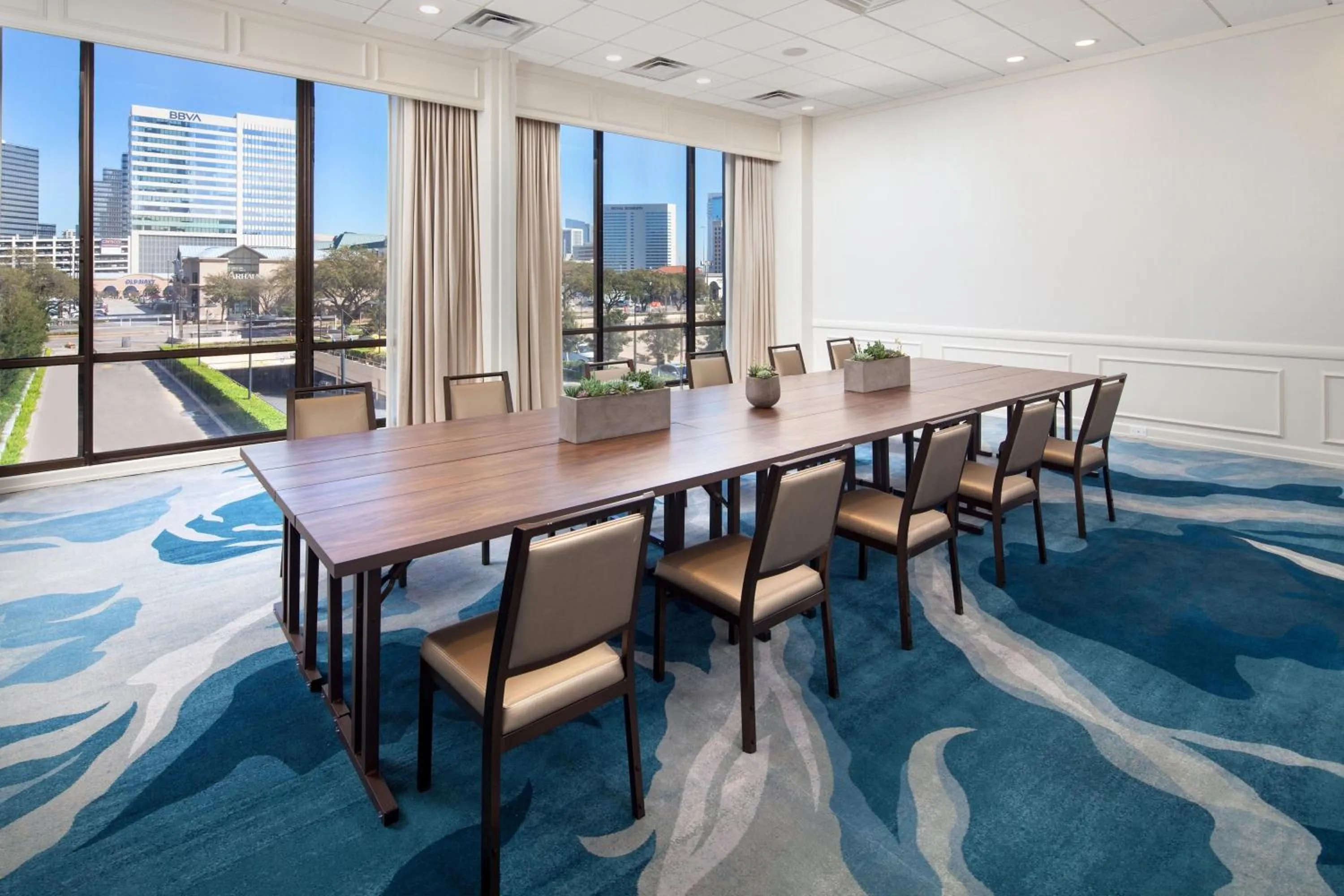 Meeting/conference room in The Westin Oaks Houston at the Galleria
