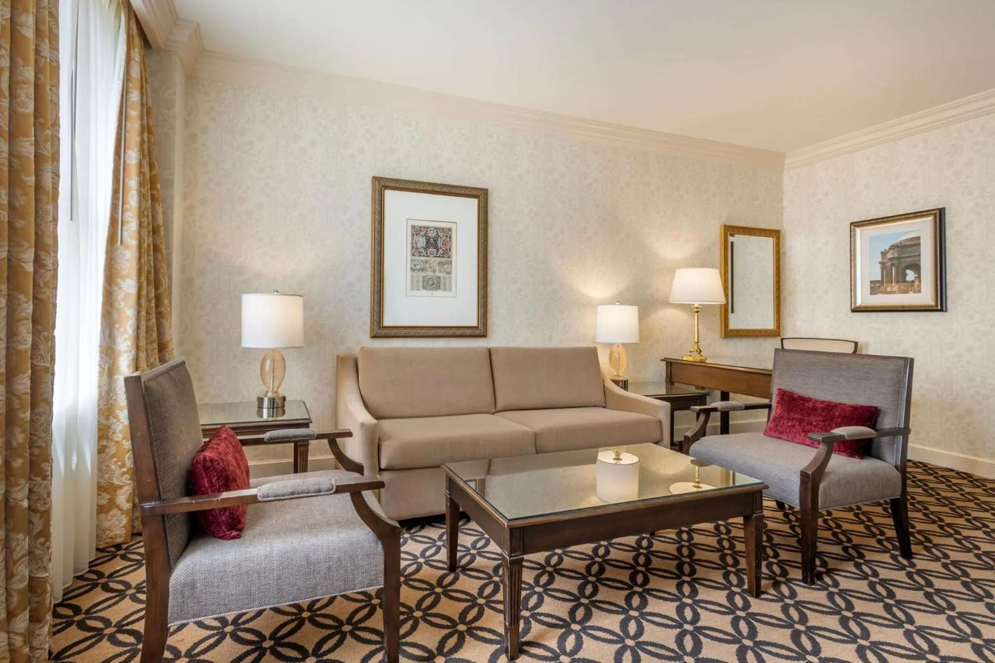 Living room in Omni San Francisco
