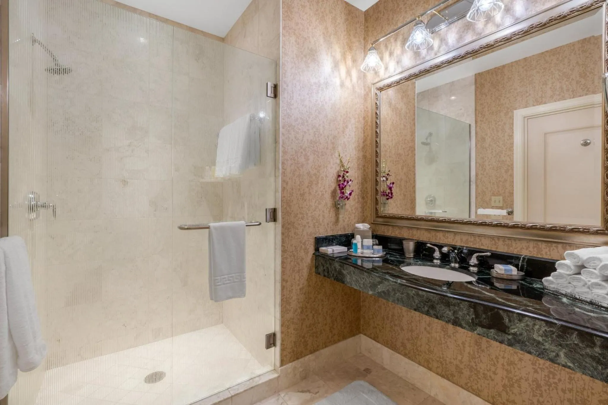 Bathroom in Omni San Francisco