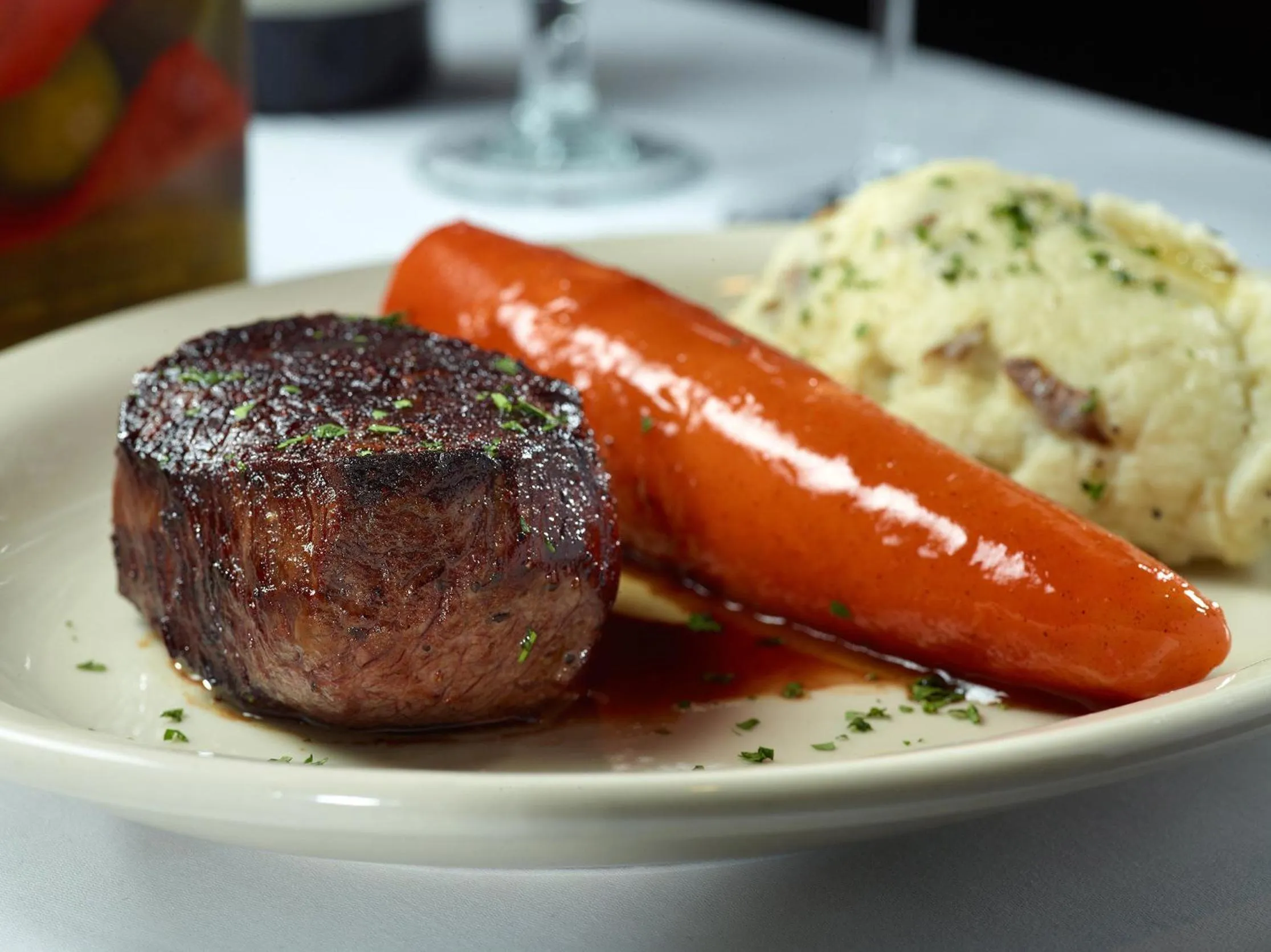 Restaurant/places to eat in Omni San Francisco