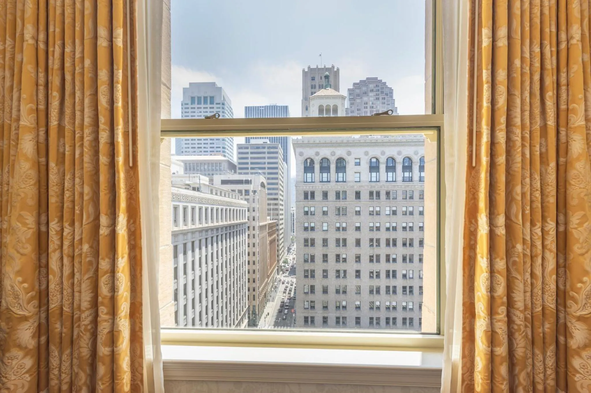 Property building in Omni San Francisco