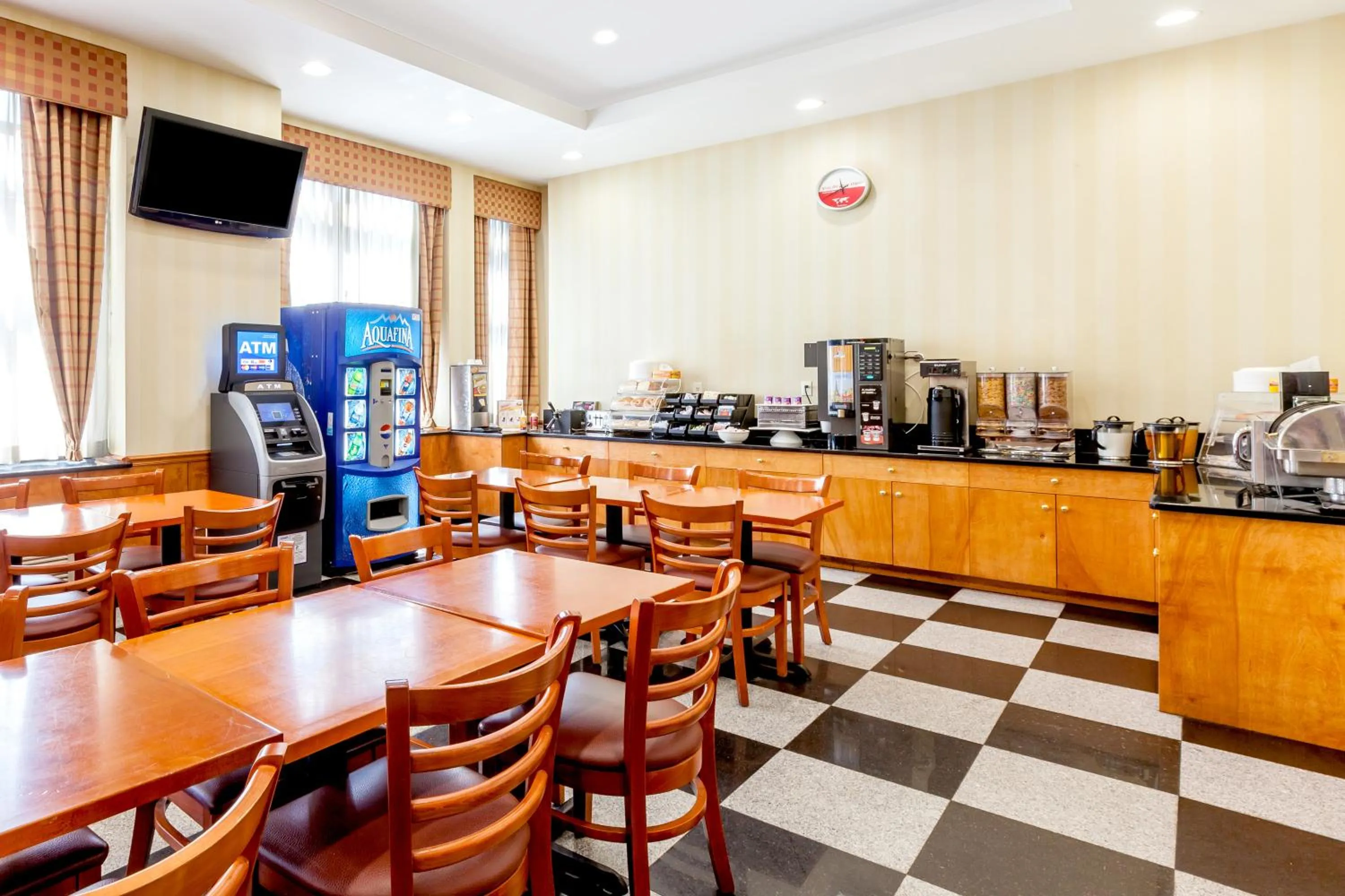 Property building, Restaurant/Places to Eat in Royal Stay Hotel