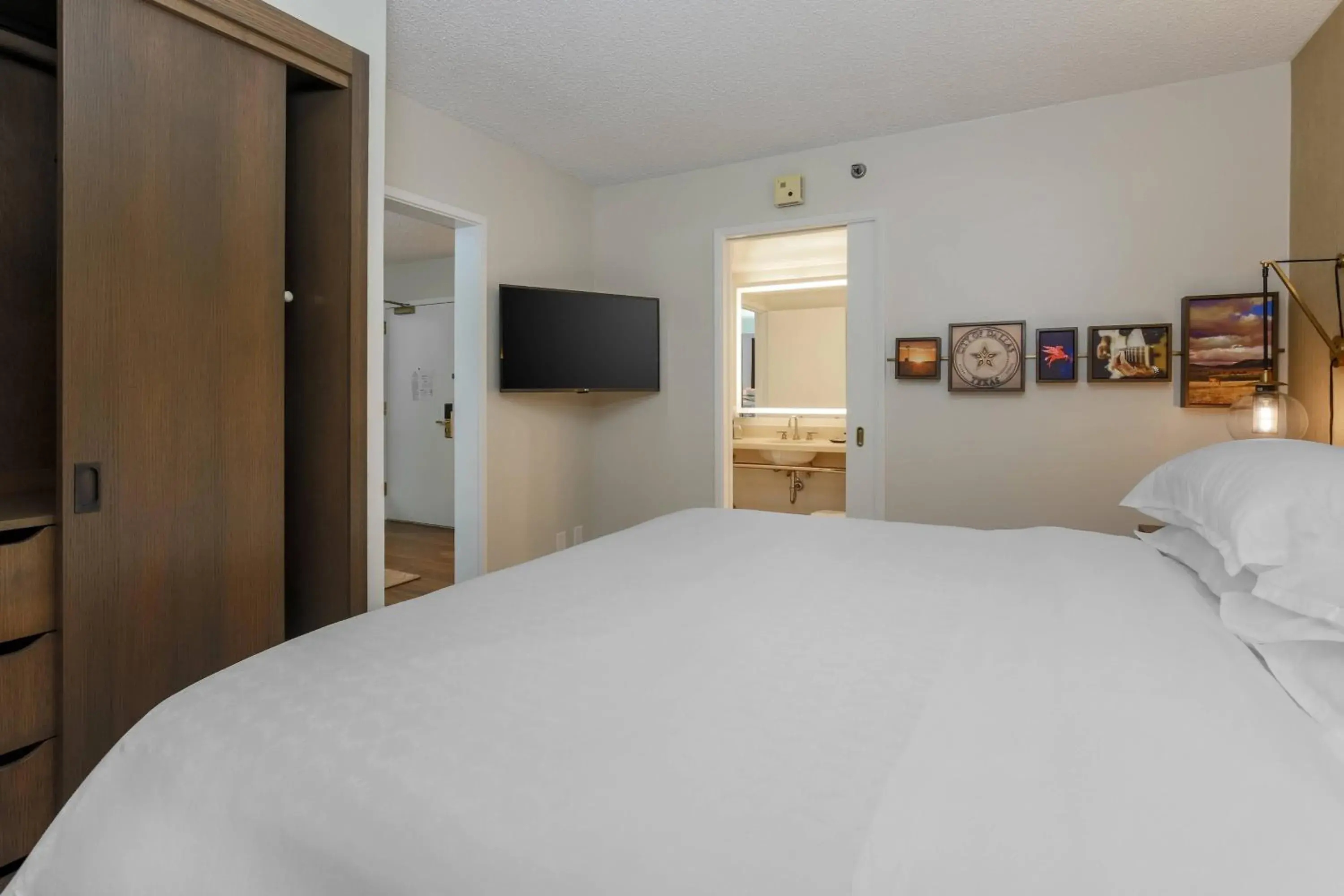 1 King & Sofa bed, 1 Bedroom Suite, City view, Balcony in Sheraton Suites Market Center Dallas 1 King & Sofa bed, 1 Bedroom Suite, City view, Balcony in Sheraton Suites Market Center Dallas