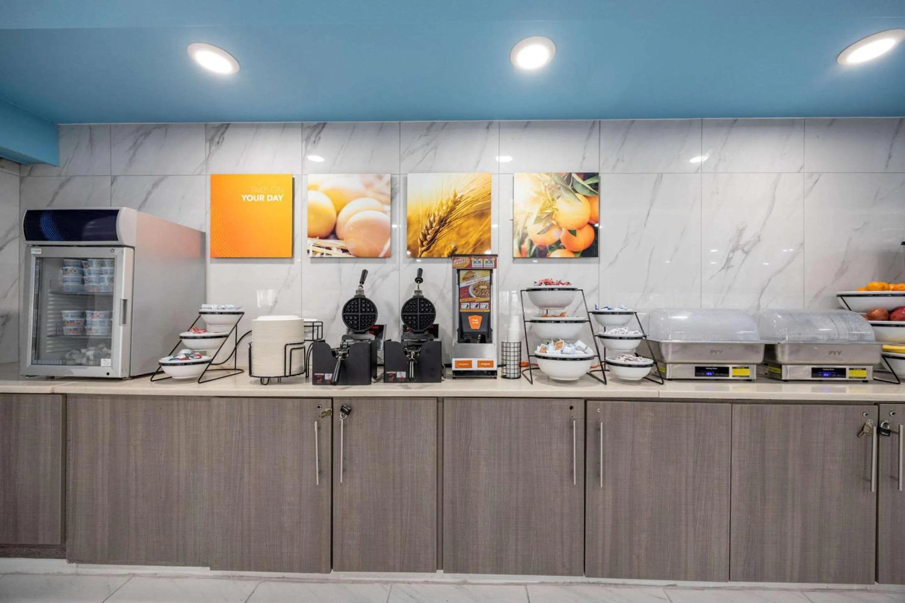 Breakfast in Comfort Inn Downtown Nashville - Music City Center