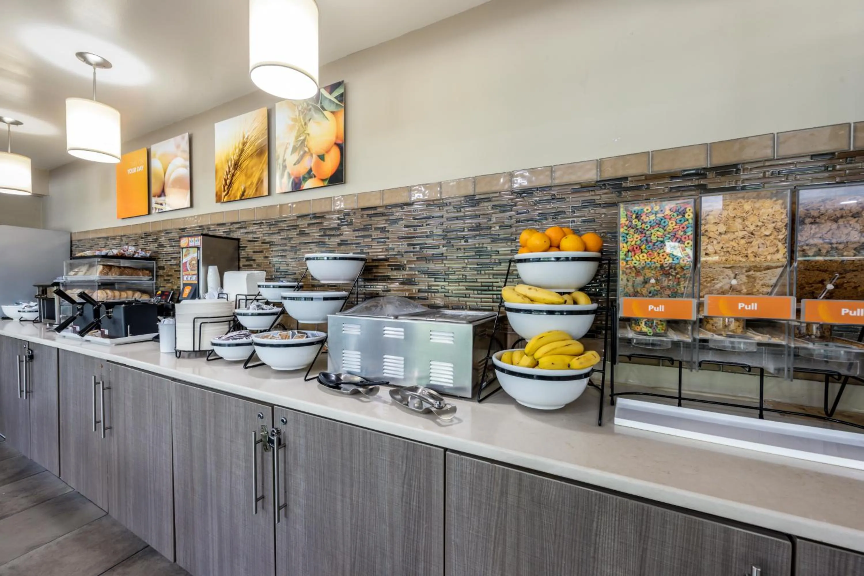 Buffet breakfast in Comfort Inn Downtown Nashville - Music City Center