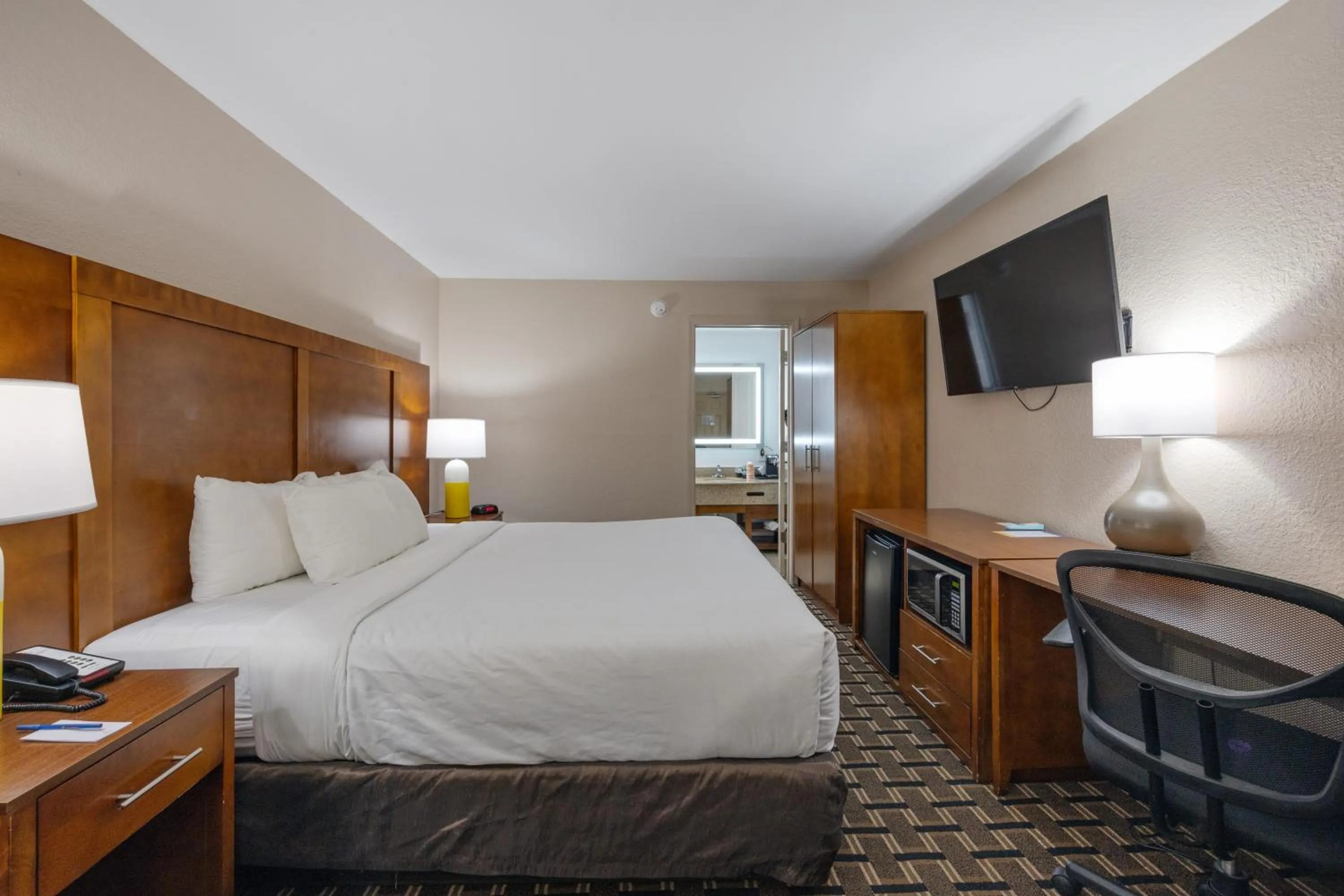 Bed in Comfort Inn Downtown Nashville - Music City Center