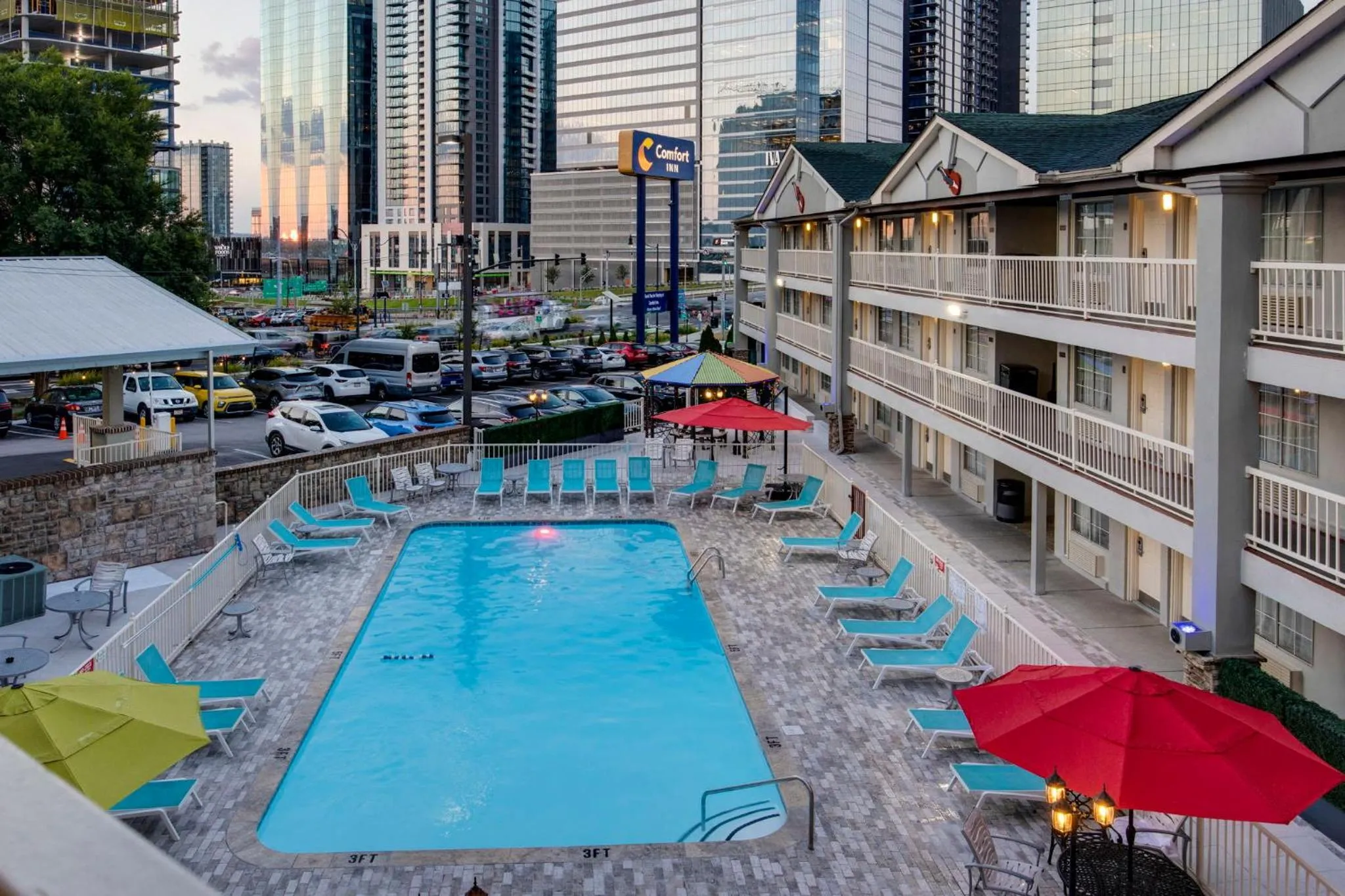 Swimming pool in Comfort Inn Downtown Nashville - Music City Center