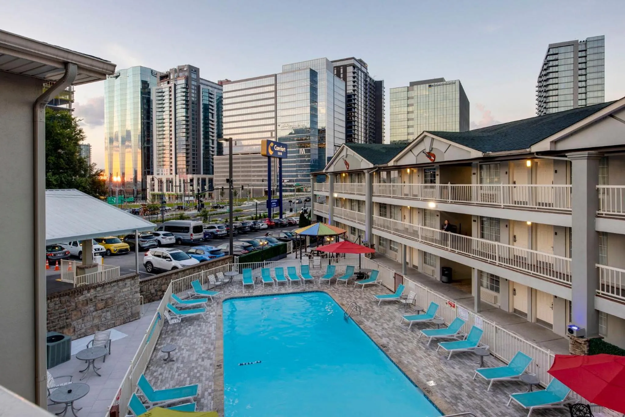 Swimming pool in Comfort Inn Downtown Nashville - Music City Center