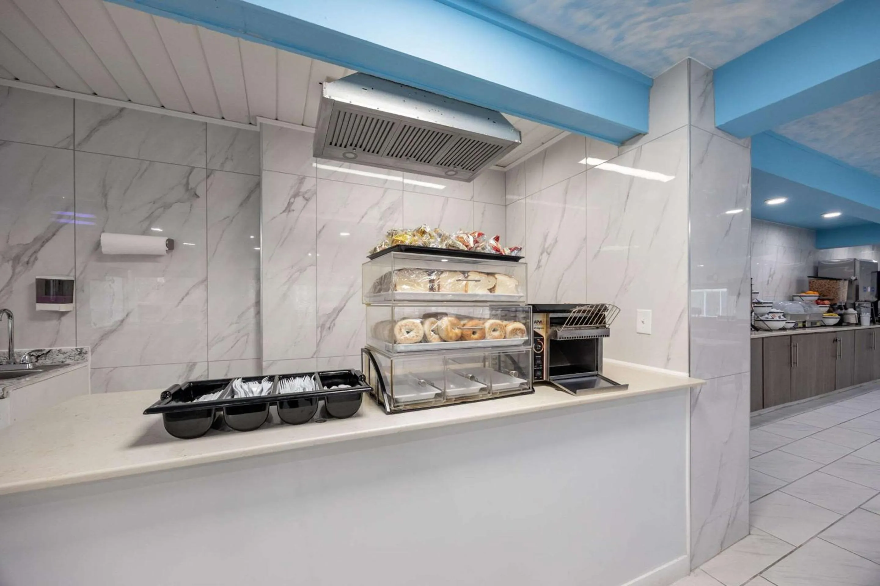 Breakfast in Comfort Inn Downtown Nashville - Music City Center