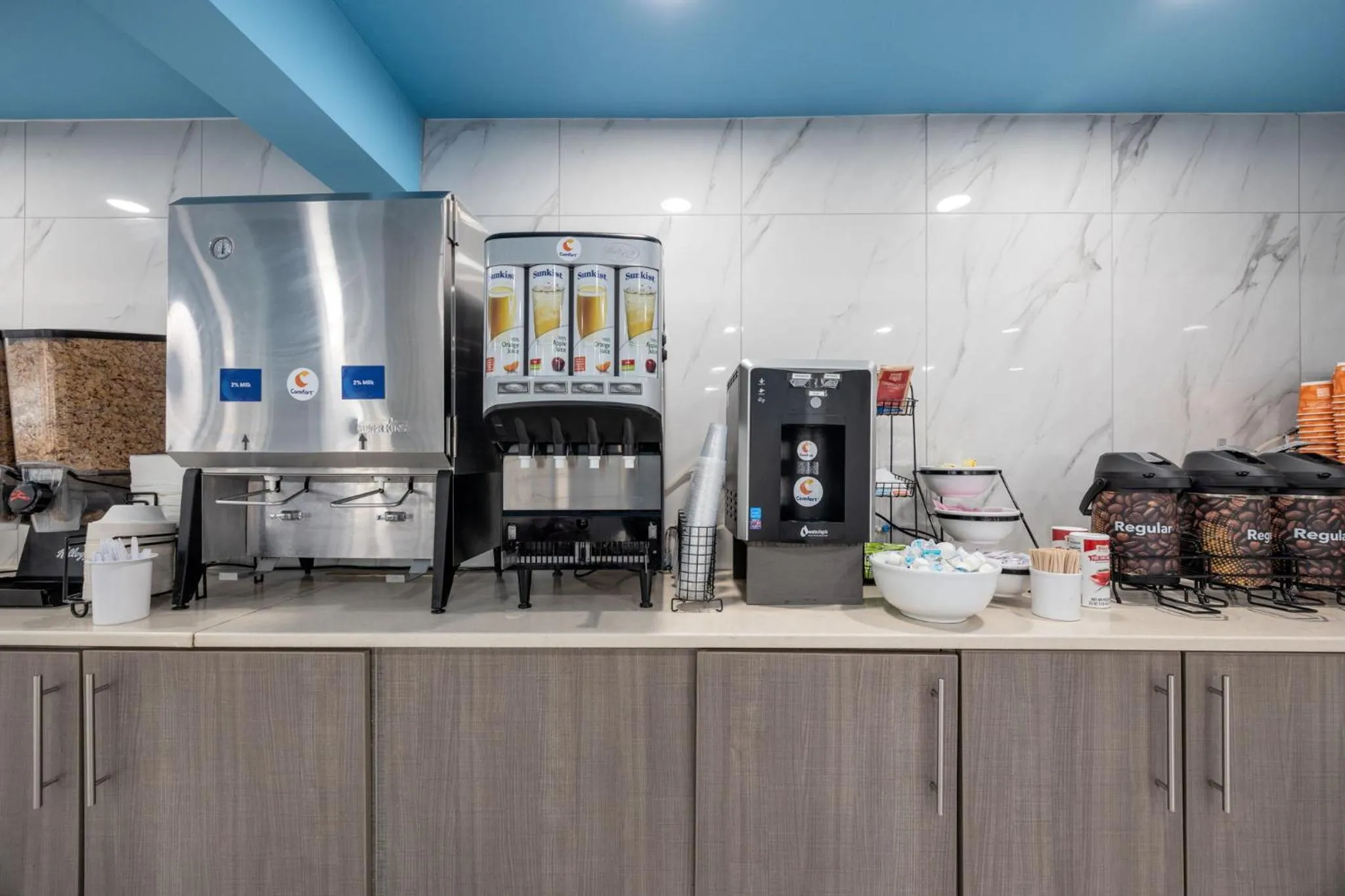 Breakfast in Comfort Inn Downtown Nashville - Music City Center