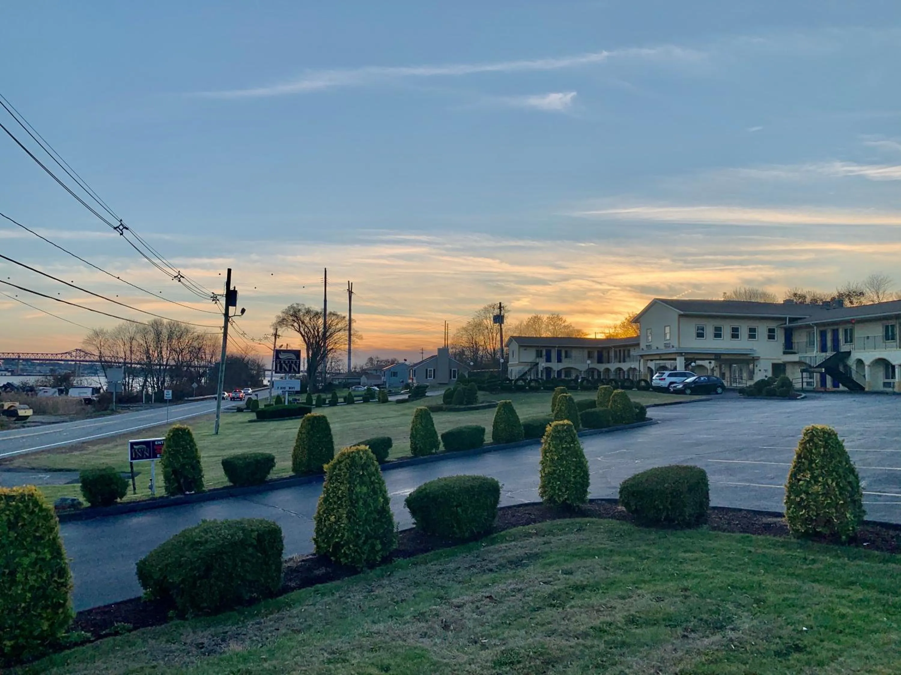 Sunset in Orbits Inn