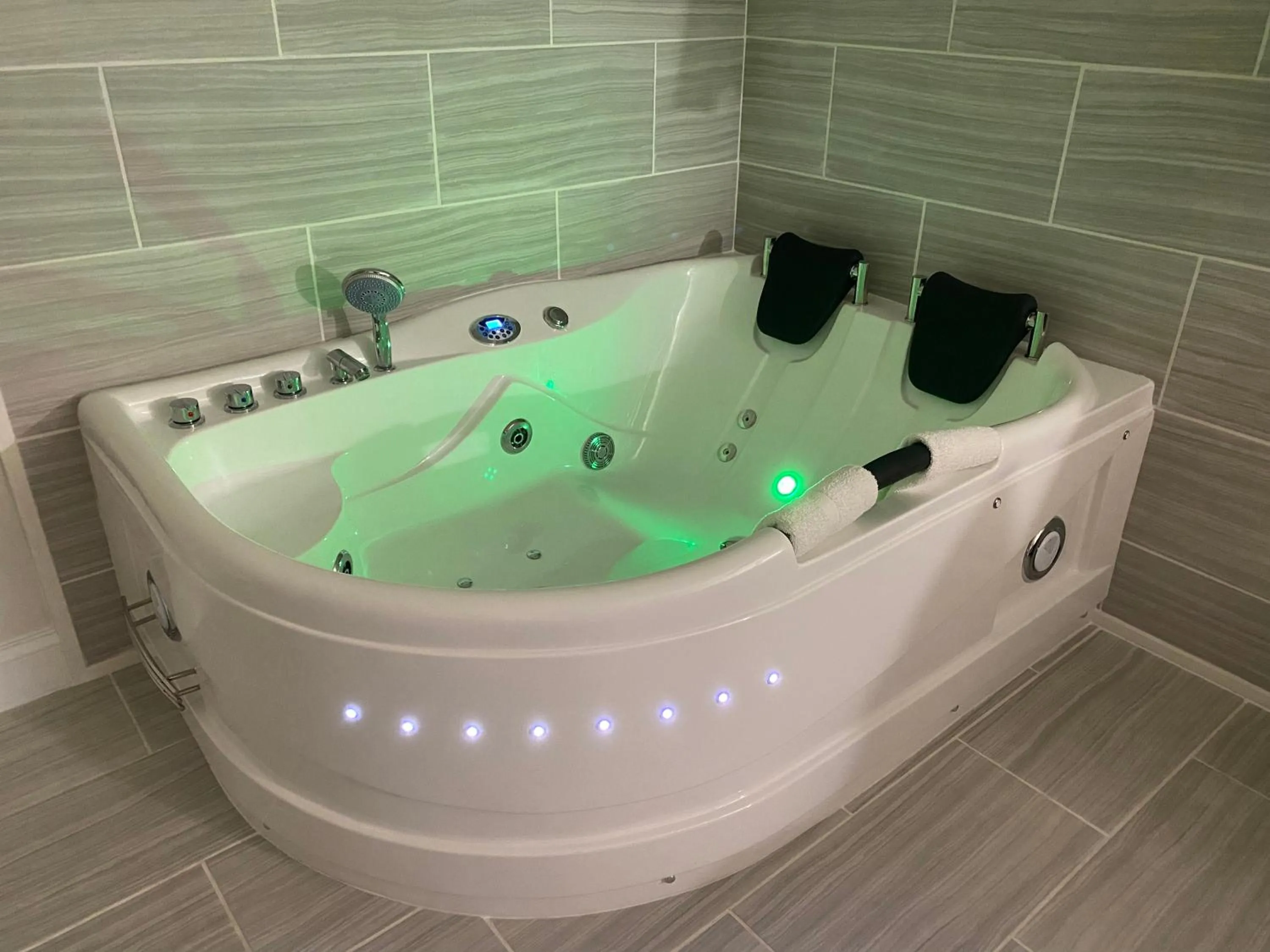 Hot Tub in Orbits Inn