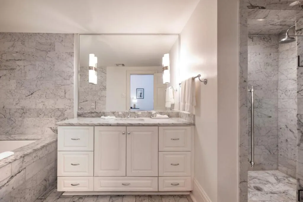 Bathroom in Melrose Mansion