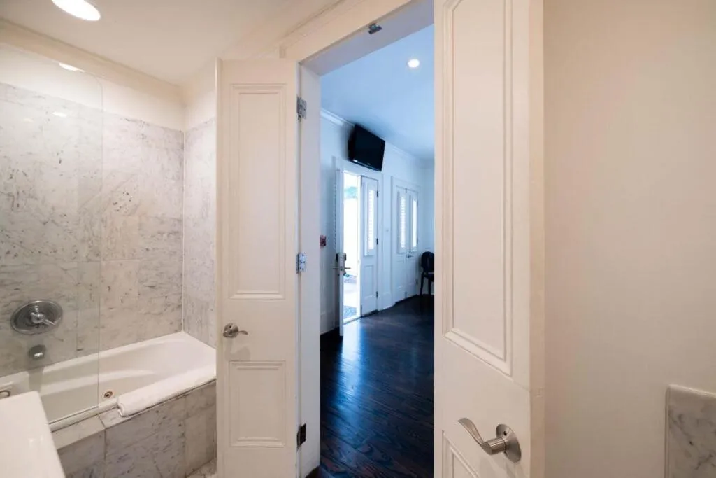 Bathroom in Melrose Mansion