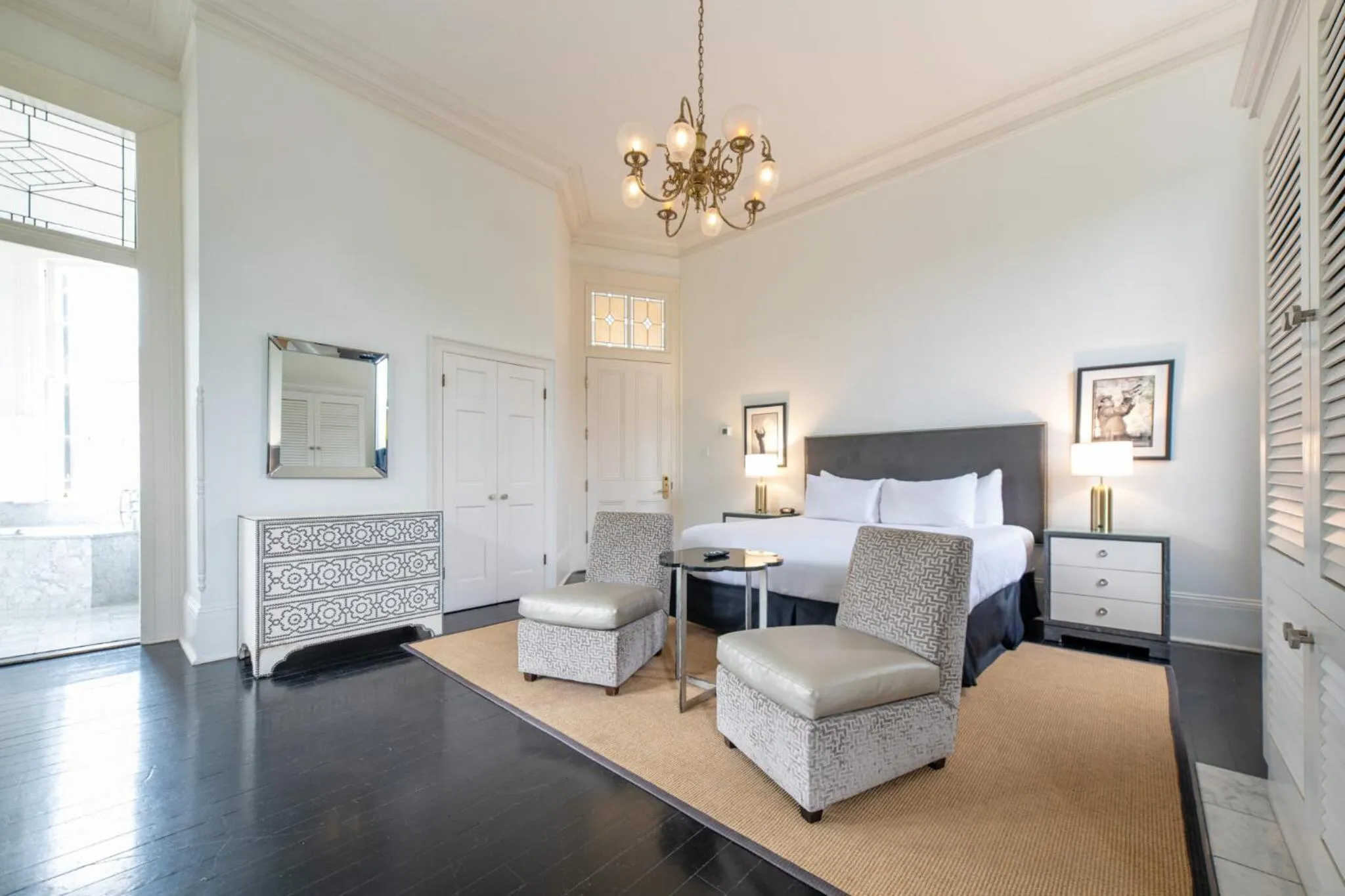Bedroom in Melrose Mansion