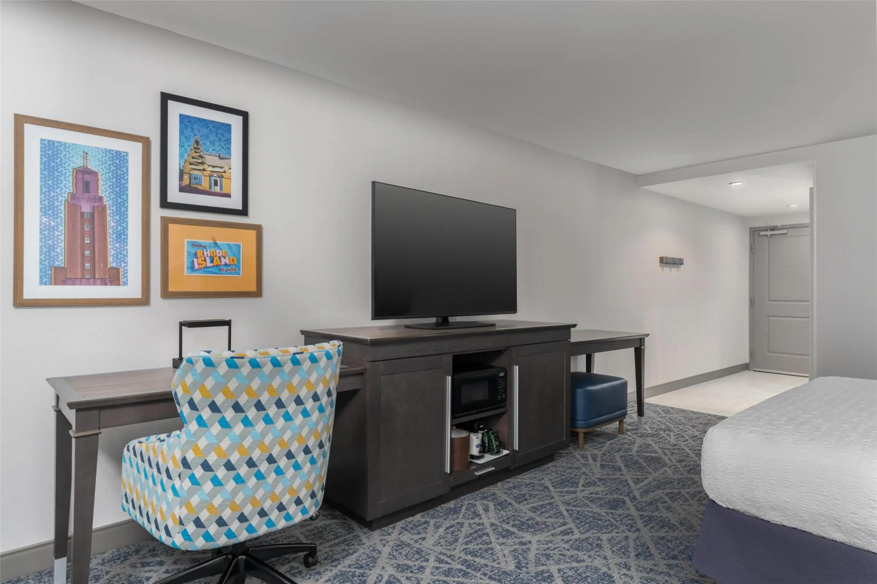 Bed in Hampton Inn-Pawtucket, RI