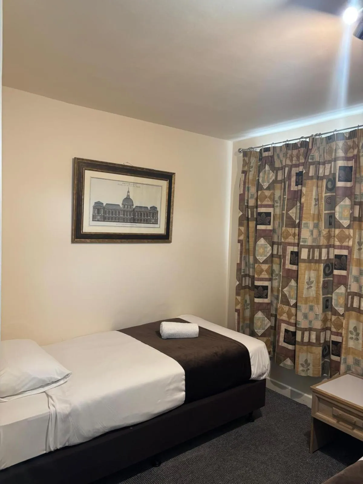 Bed in The Tudor House Hotel